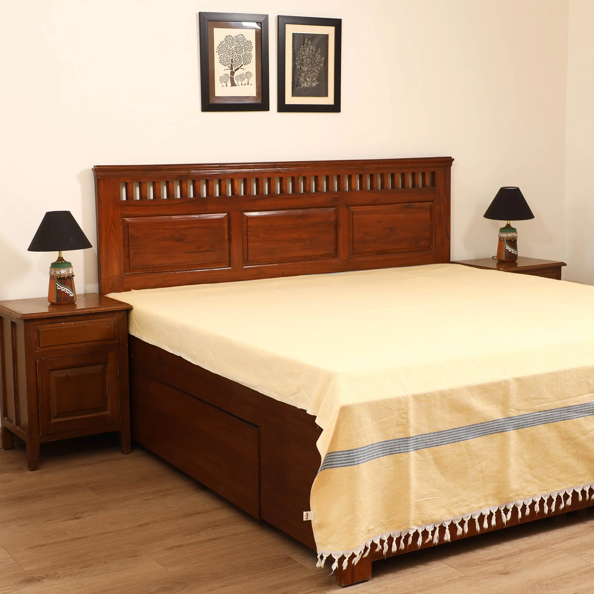 Handloom Cotton Double Bedsheet (108 x 90 in) 09