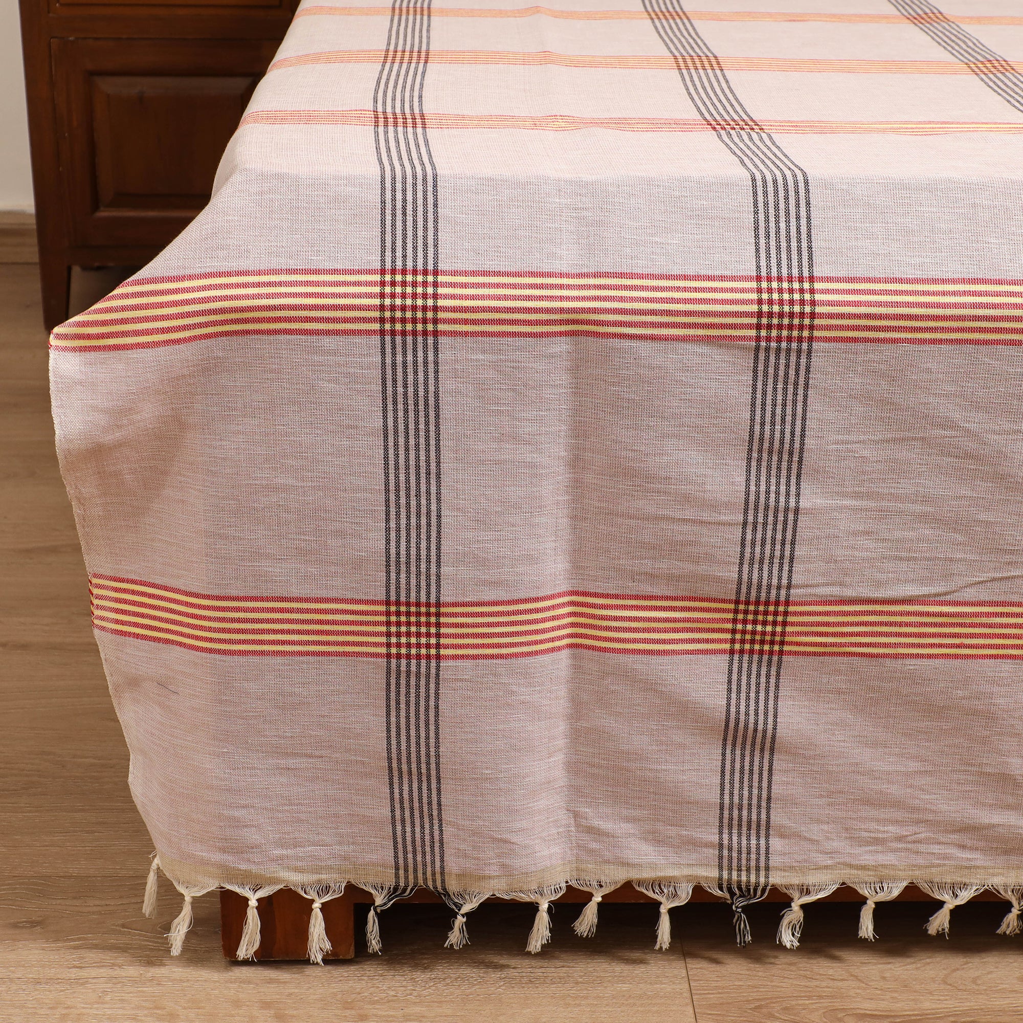 Handloom Cotton Double Bedsheet (108 x 90 in) 109 - Image 3
