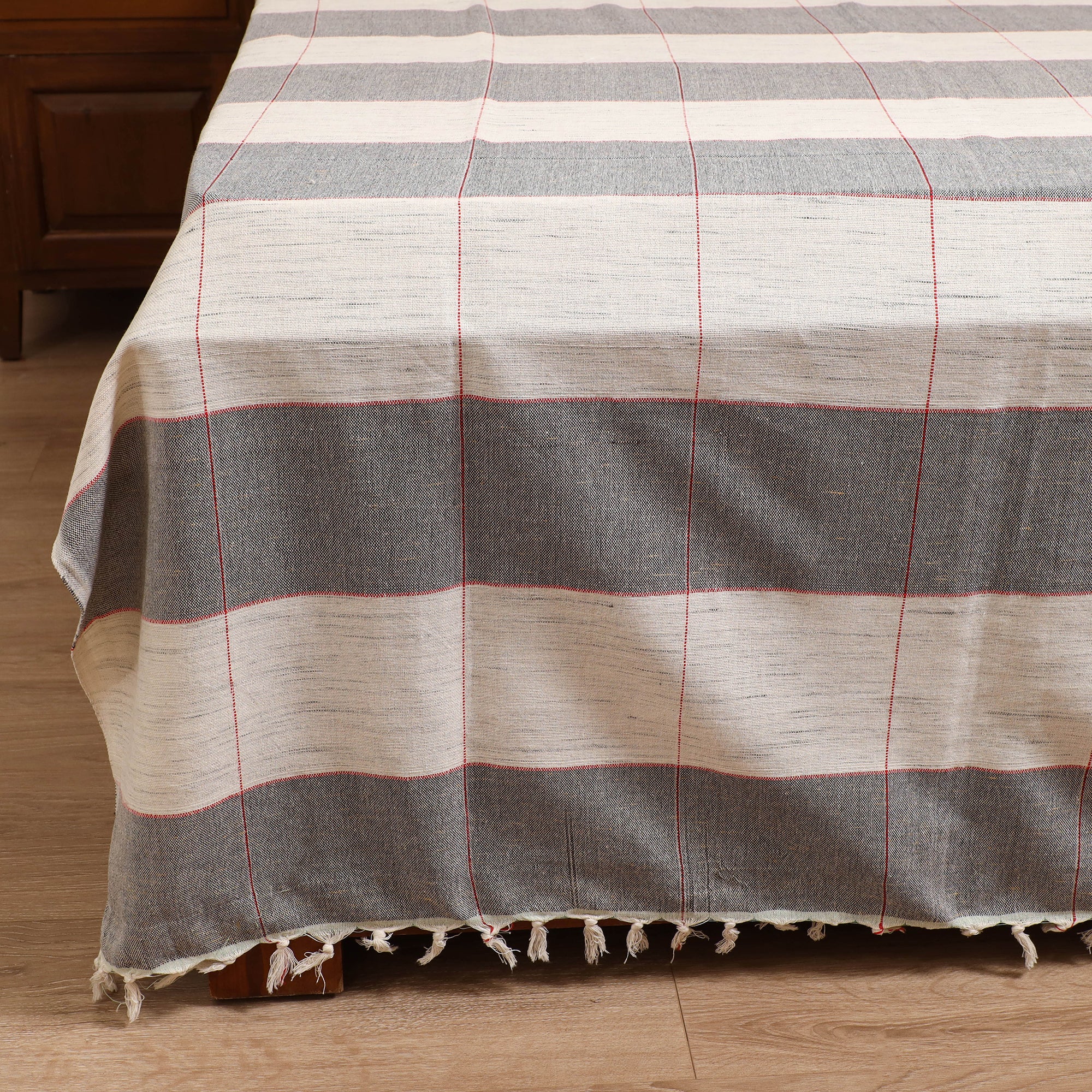 Handloom Cotton Double Bedsheet (108 x 90 in) 133 - Image 3