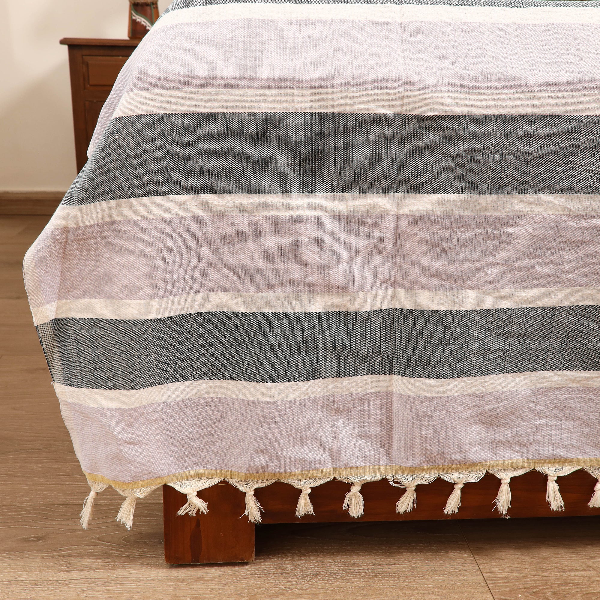 Handloom Cotton Double Bedsheet (108 x 90 in) 14 - Image 3