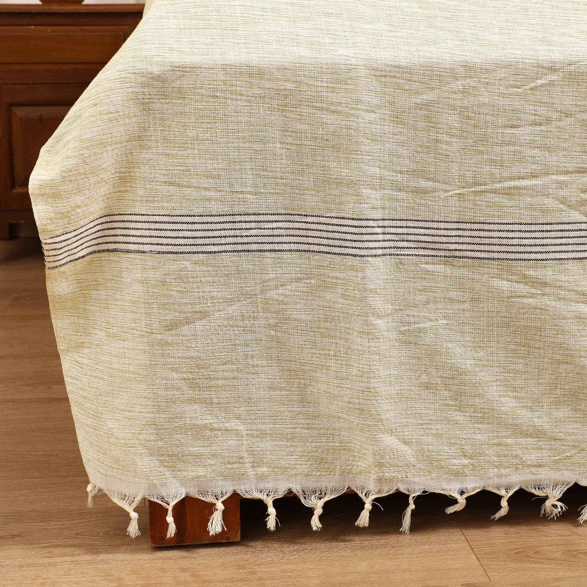 Handloom Cotton Double Bedsheet (108 x 90 in) 42 - Image 3