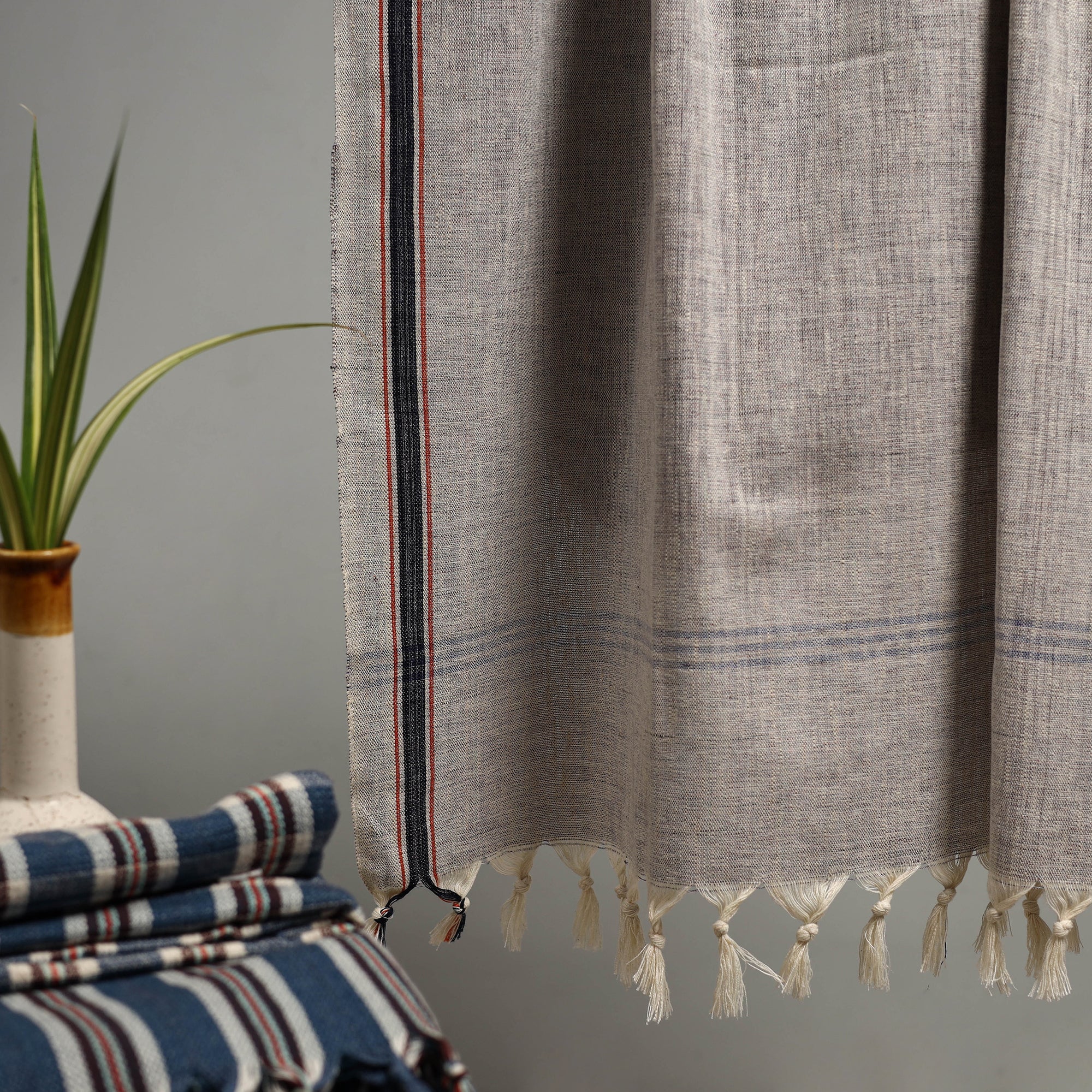 Handloom Fine Cotton Bath Towel 25 - Image 3