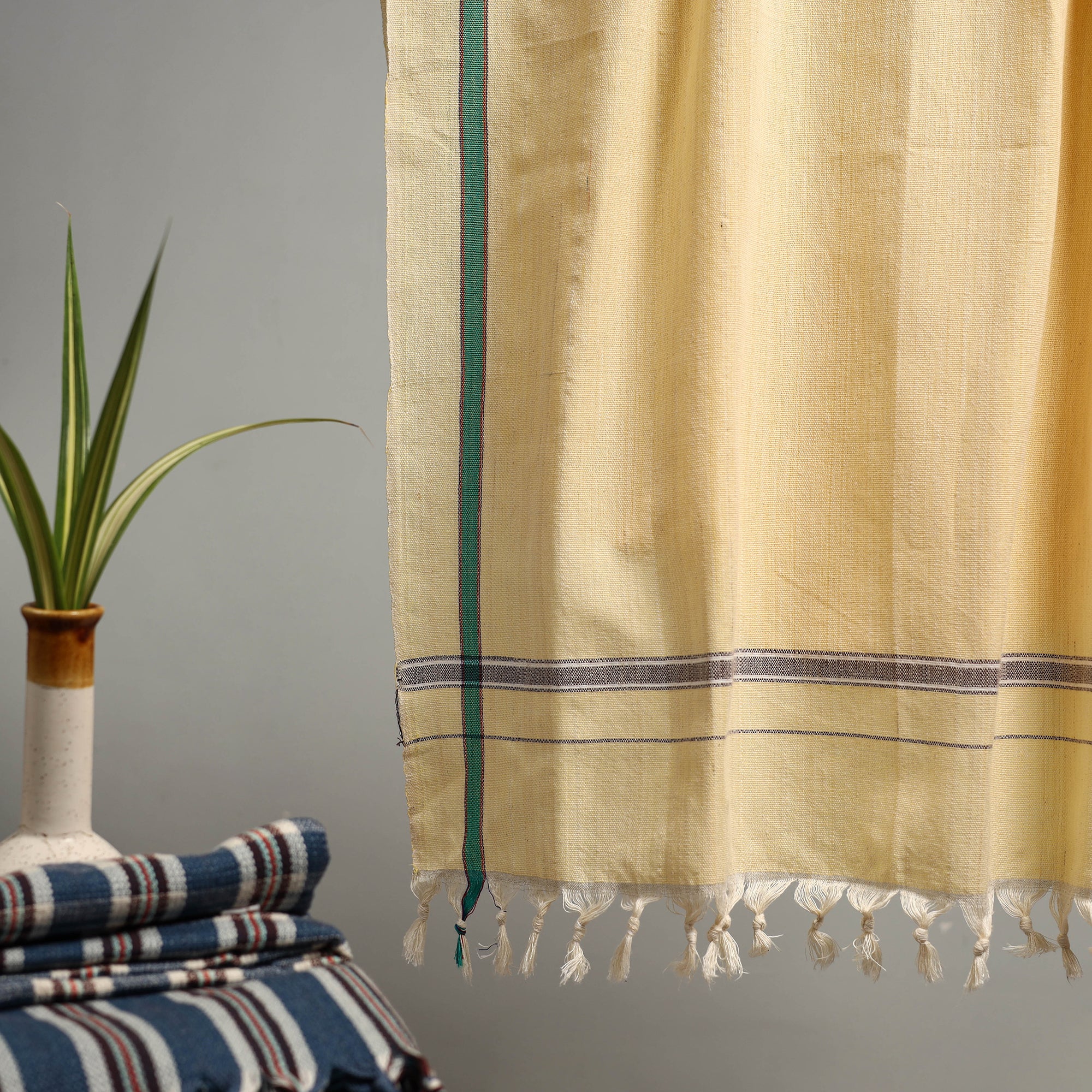 Handloom Fine Cotton Bath Towel 31 - Image 3