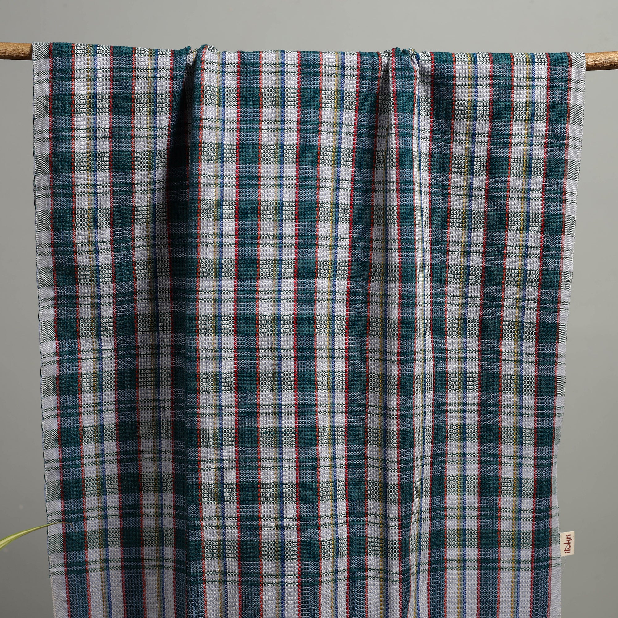 Handloom Fine Cotton Checks Bath Towel  100 - Image 2