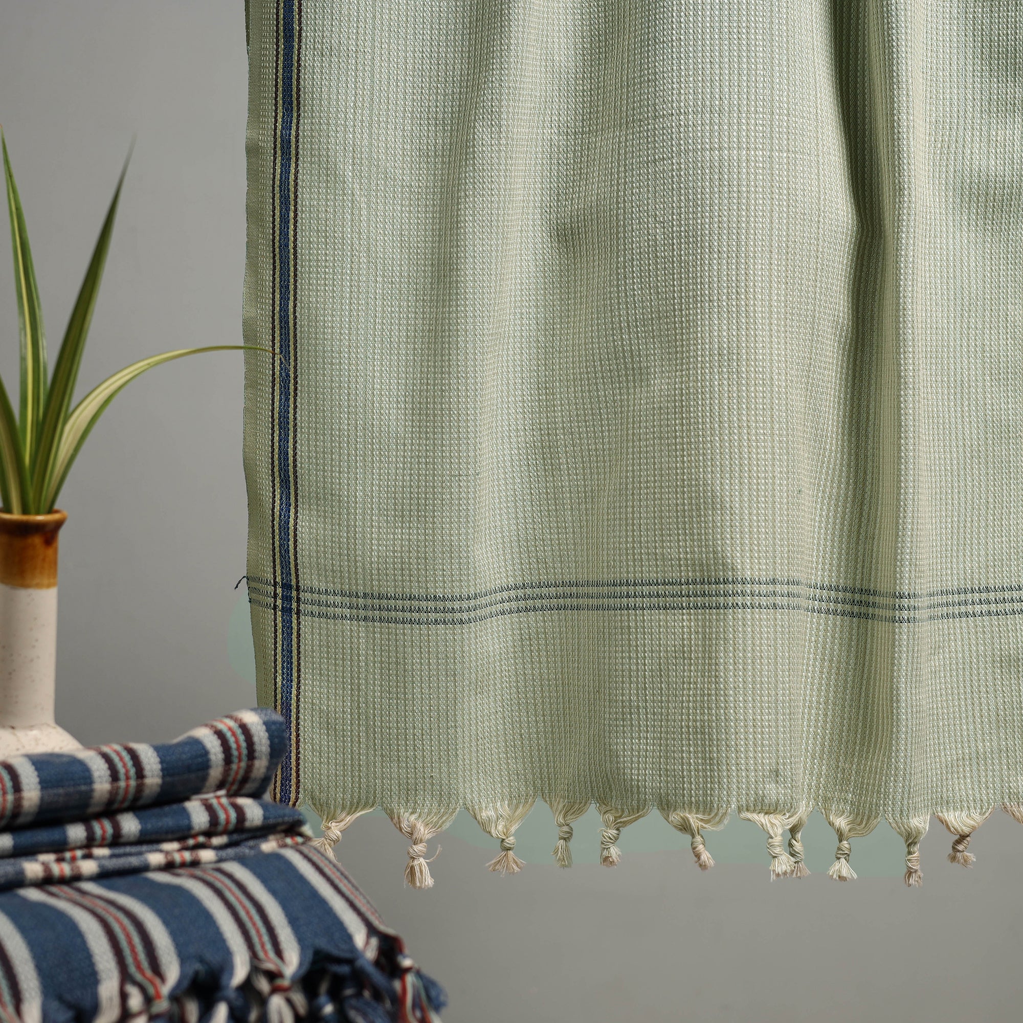 Handloom Fine Cotton Checks Bath Towel  52 - Image 3