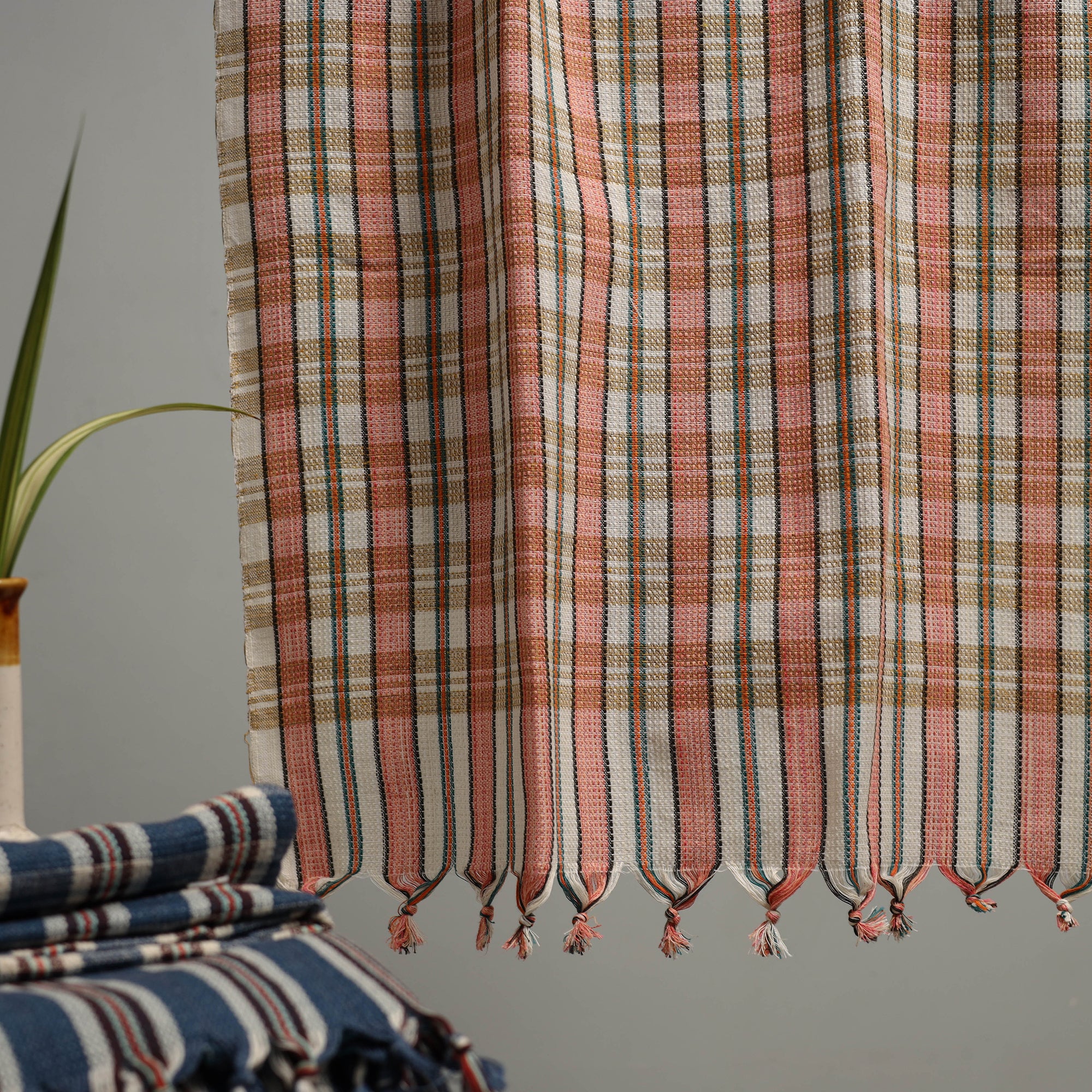 Handloom Fine Cotton Checks Bath Towel  71 - Image 3