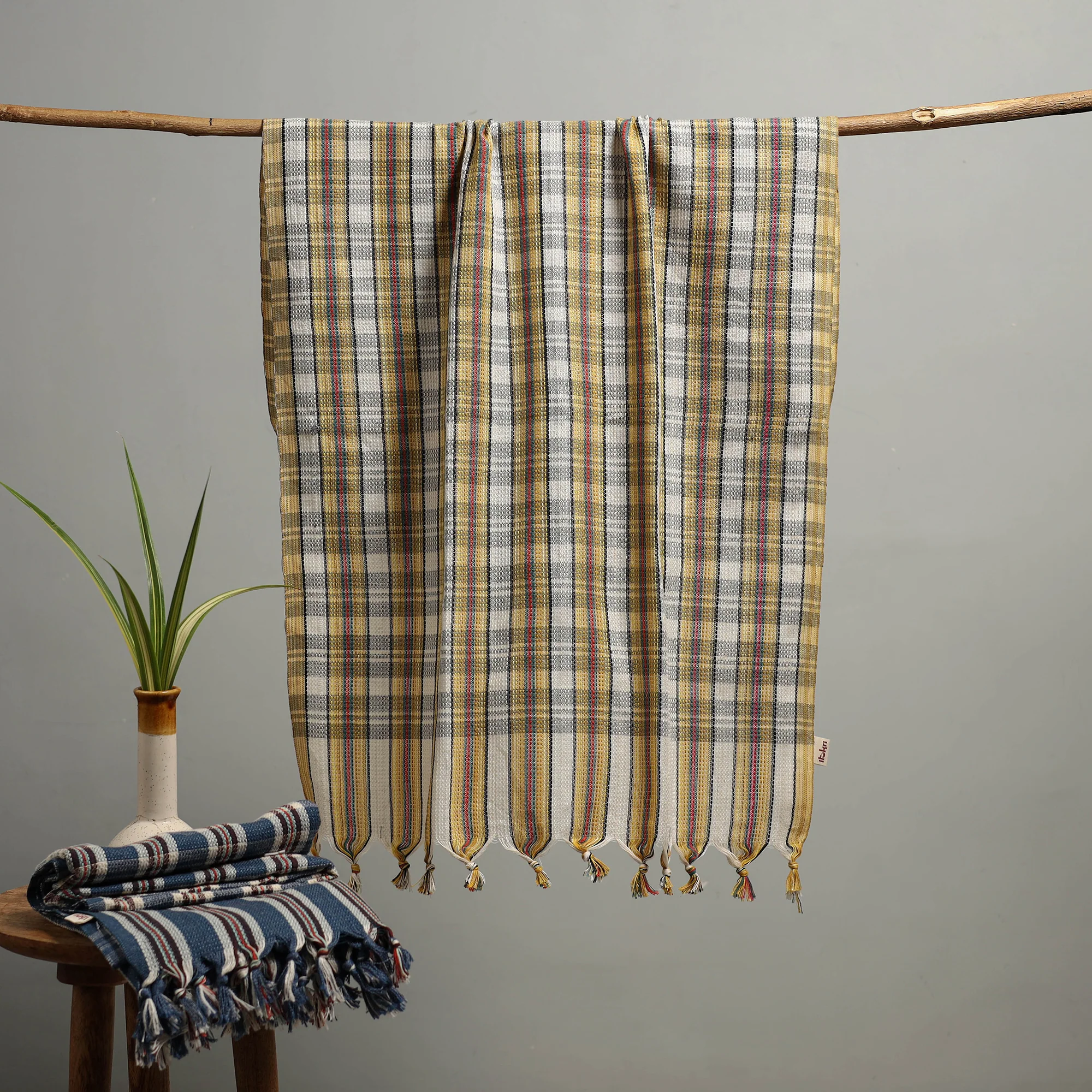 Handloom Fine Cotton Checks Bath Towel  89