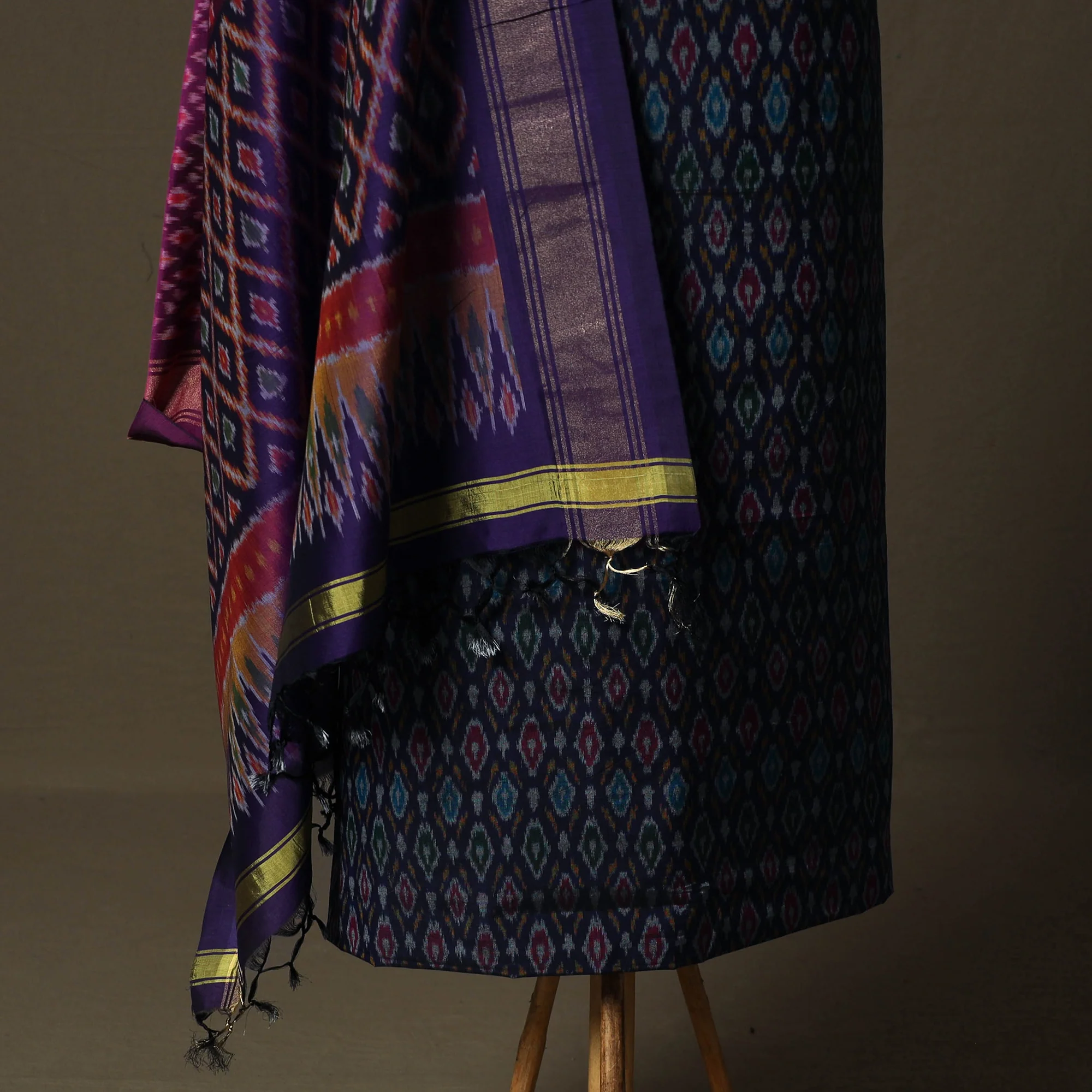 Black - Handloom Sico Pochampally Ikat 2pc Unstitched Dress Material Kurta Set 04 - Image 4