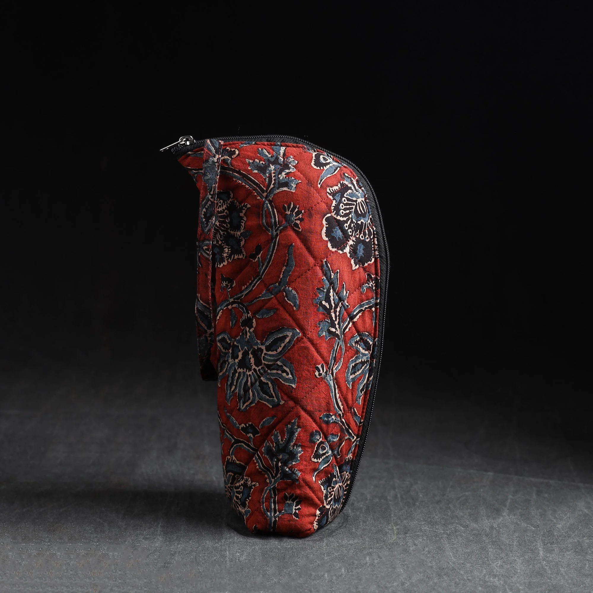Red - Handmade 1L Water Bottle Cover 06 - Image 2