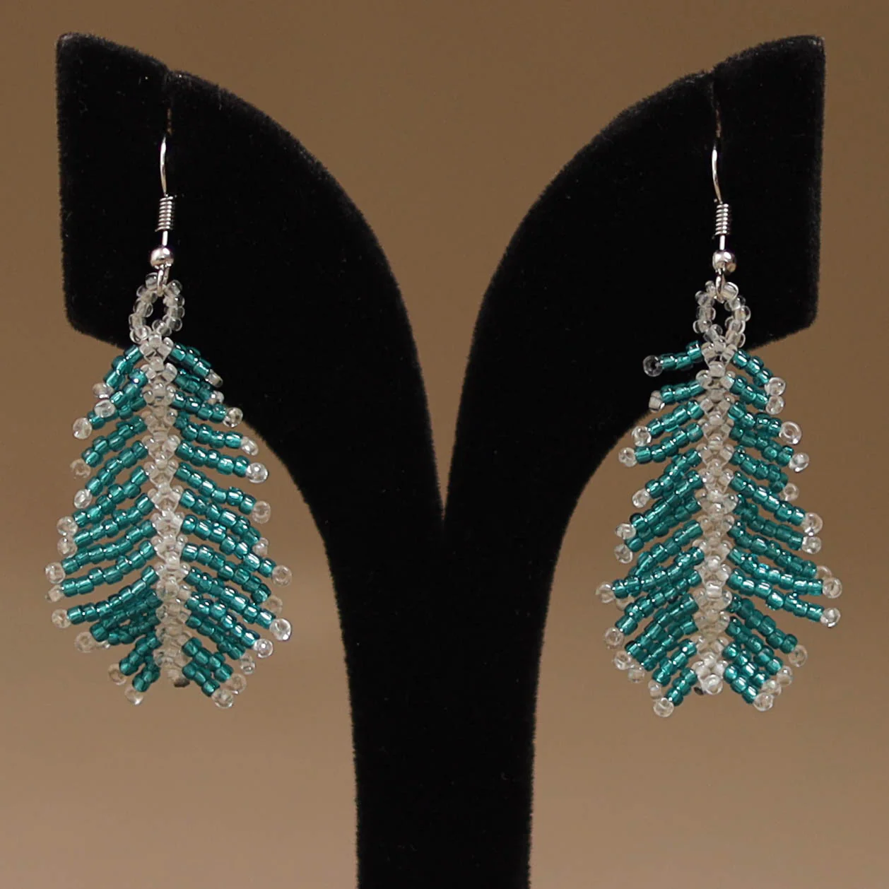 Green - Handmade Beadwork Earrings 05 - Image 2