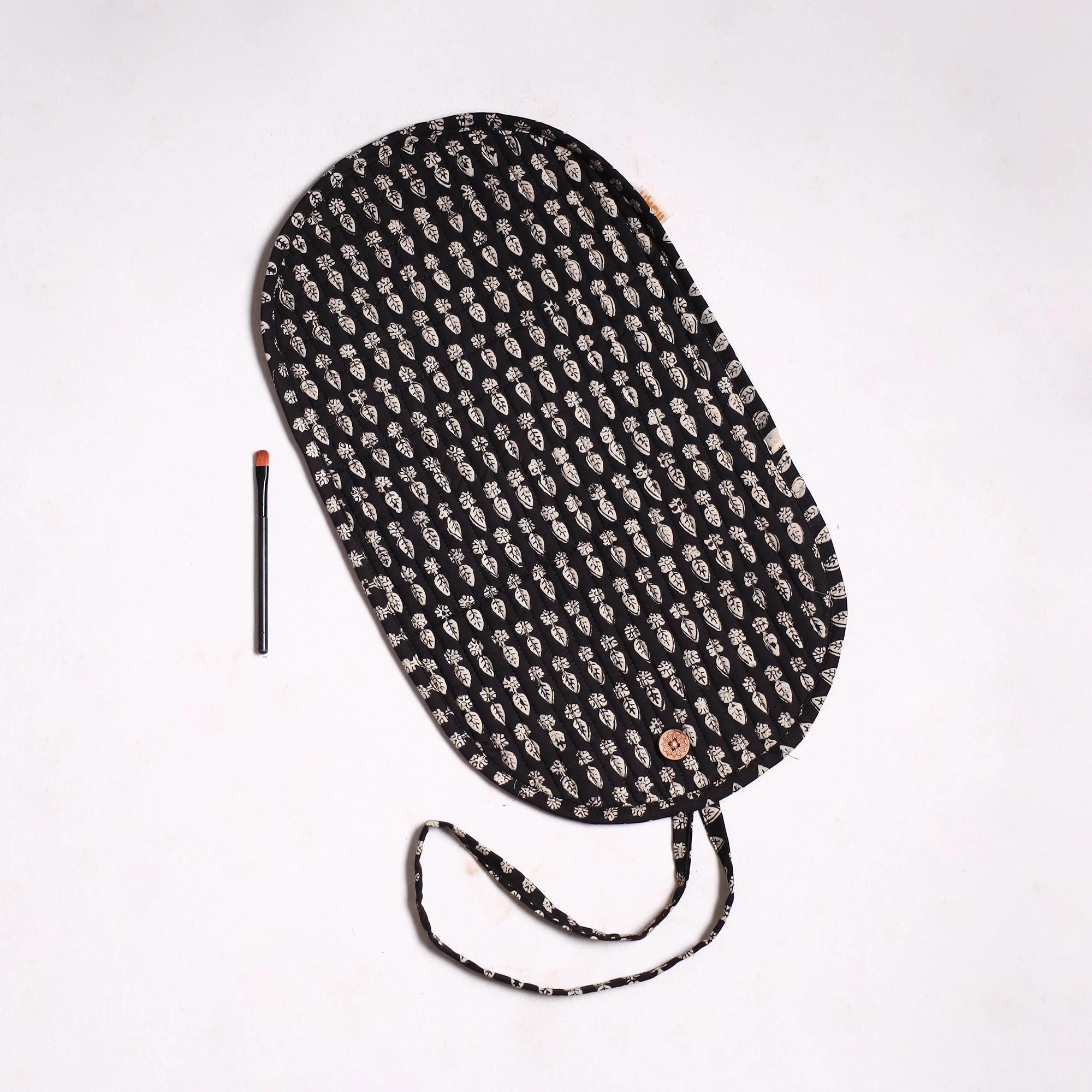 Black - Handmade Multipurpose Segmented Make-up Brush Wrap Pouch/Case 02 - Image 3