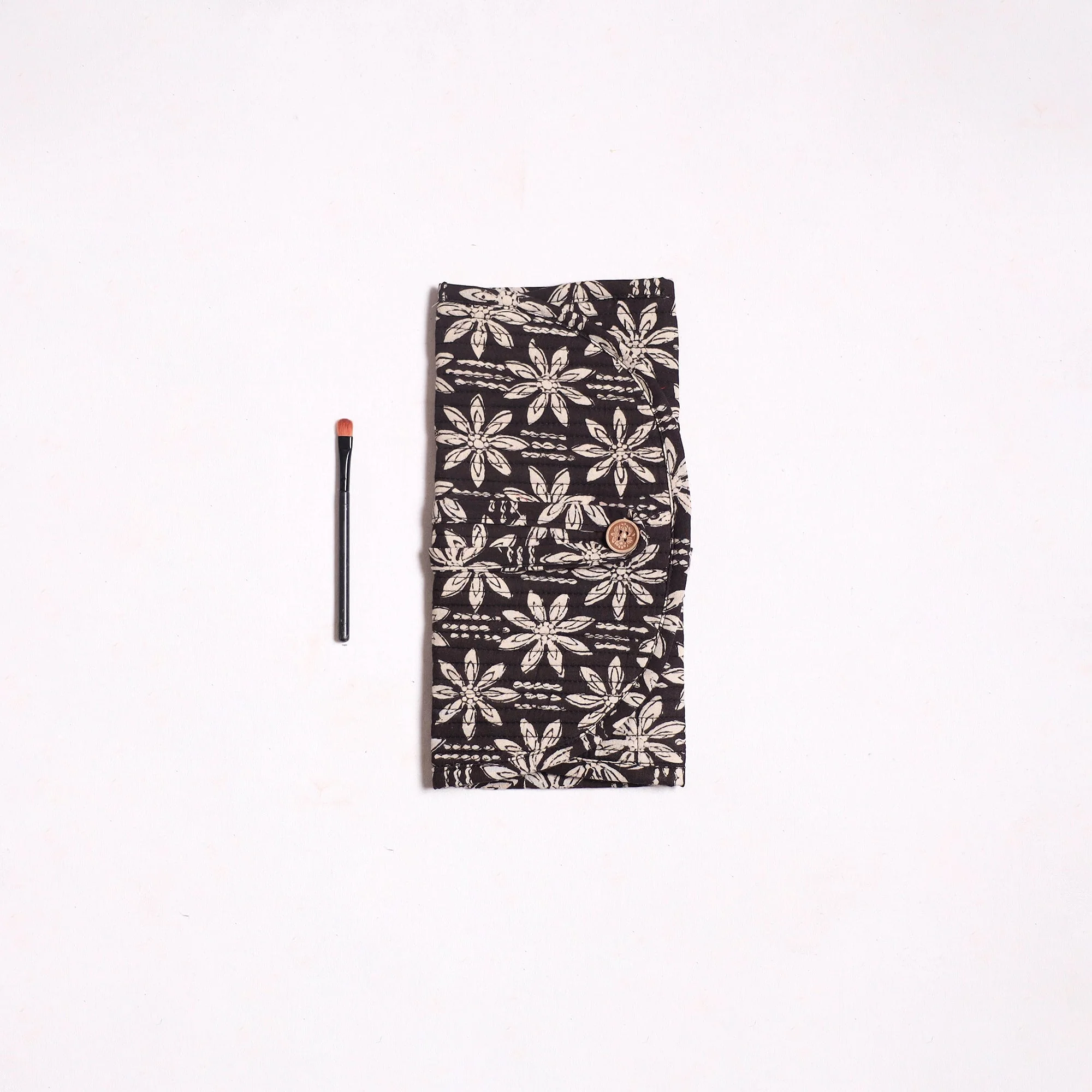 Black - Handmade Multipurpose Segmented Make-up Brush Wrap Pouch/Case 04 - Image 2