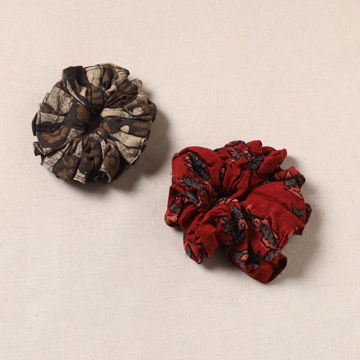 Multicolor - Handmade Rubber Band/Scrunchies (Set of 2) 145 - Image 2