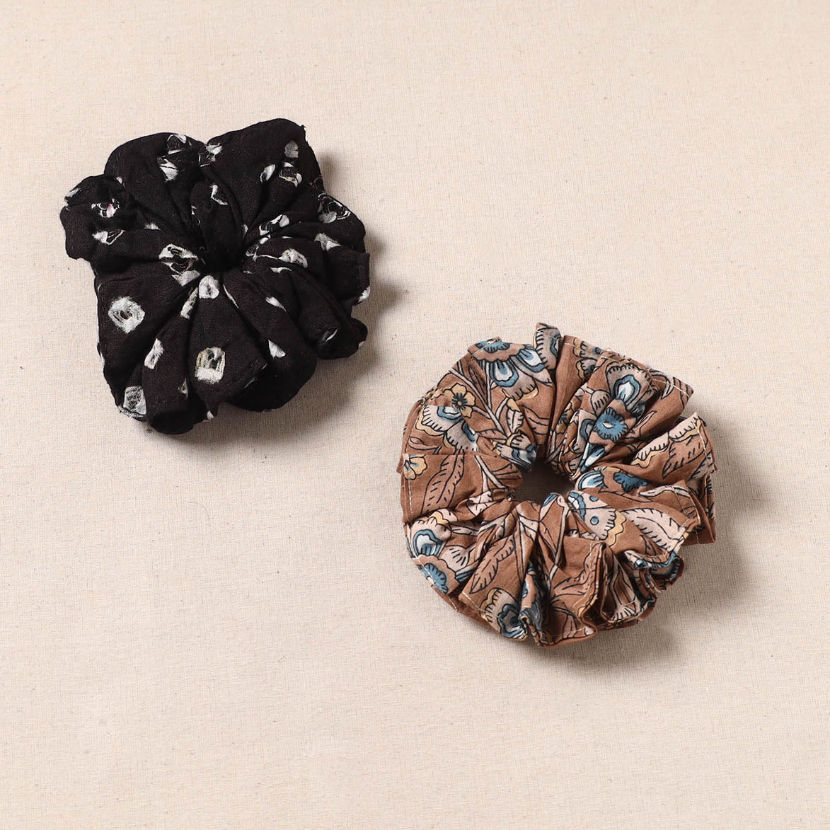 Multicolor - Handmade Rubber Band/Scrunchies (Set of 2) 159 - Image 2