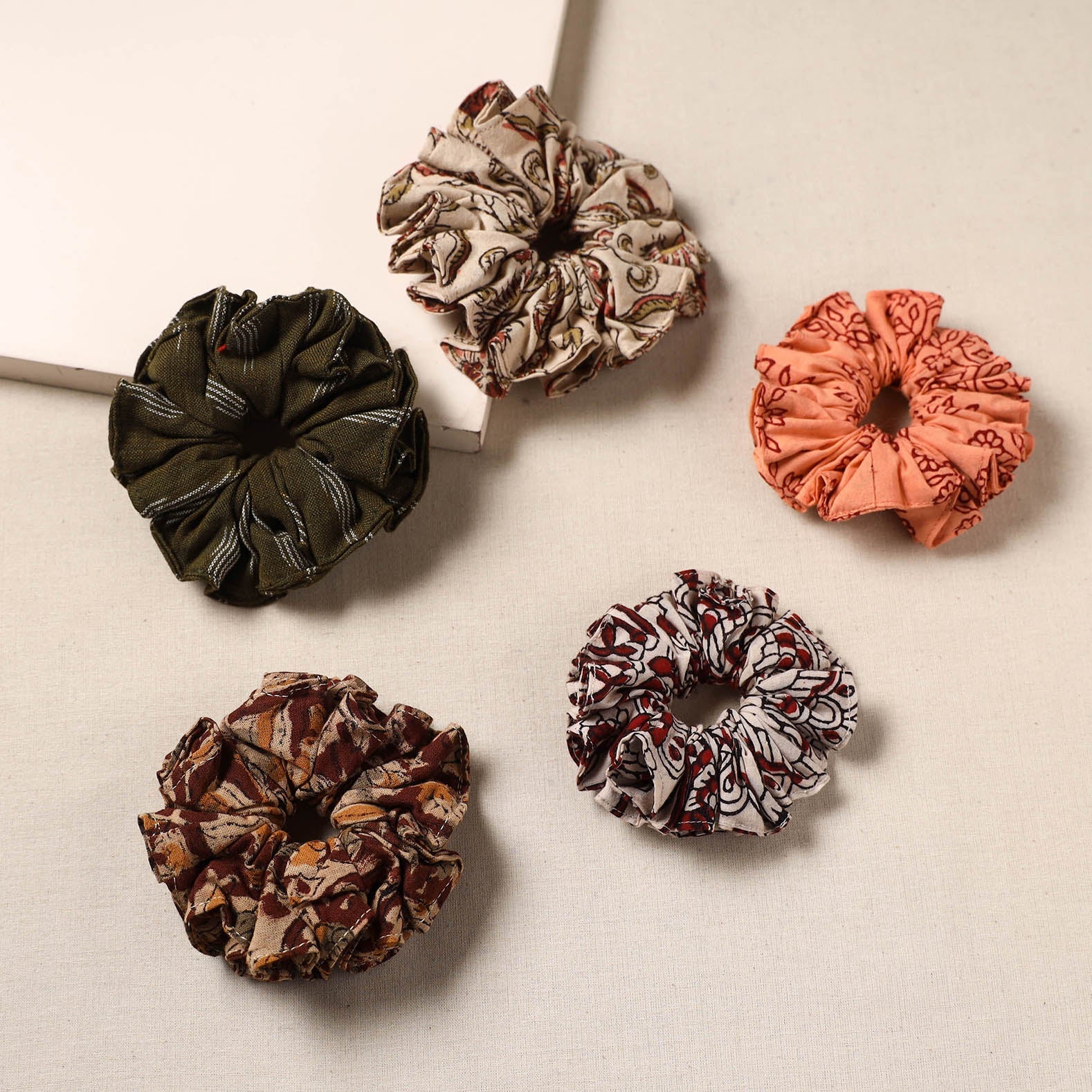Multicolor - Handmade Rubber Band/Scrunchies (Set of 5) 30 - Image 2