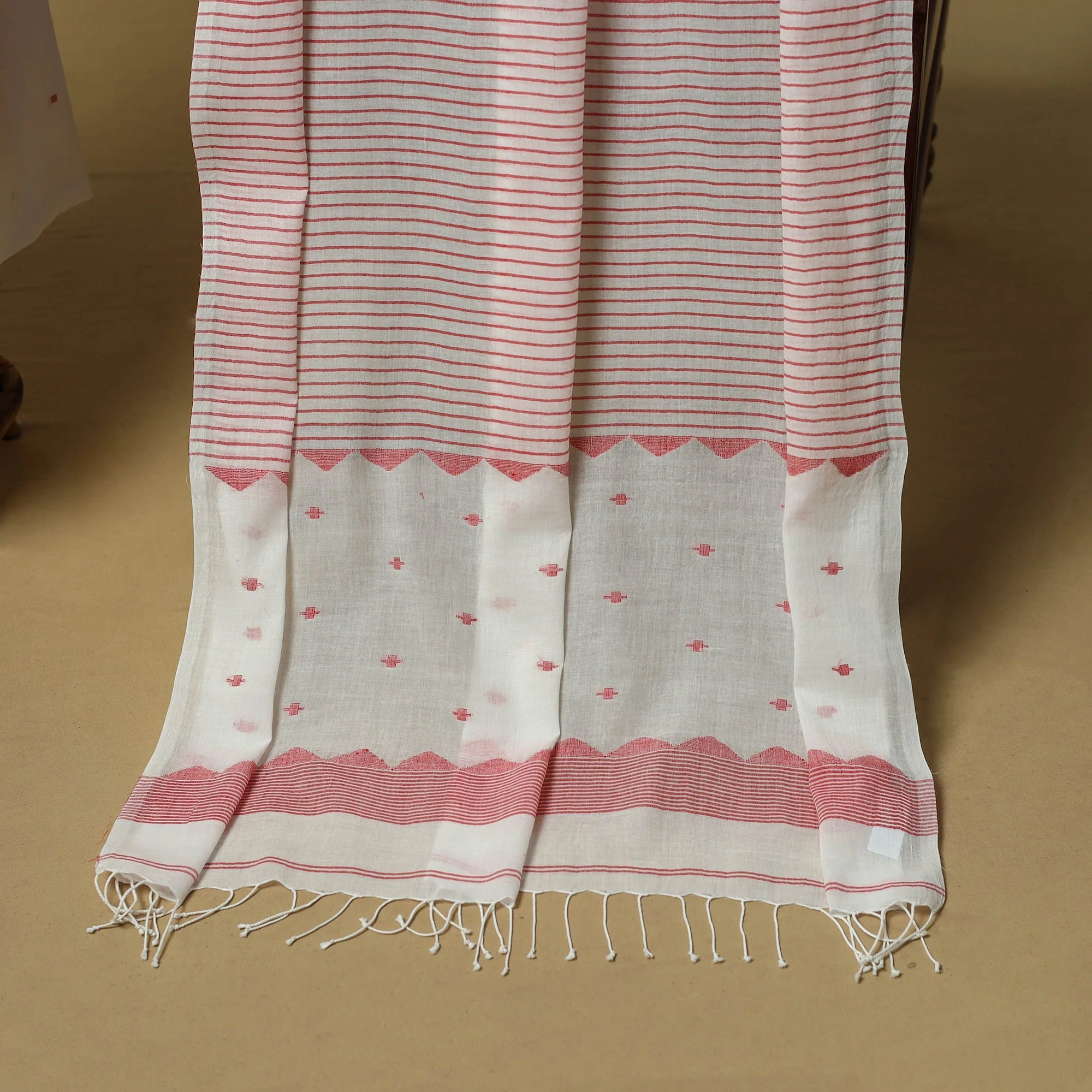 White - Handspun Handloom Phulia Jamdani Fine Cotton 2pc Unstitched Dress Material 09 - Image 4