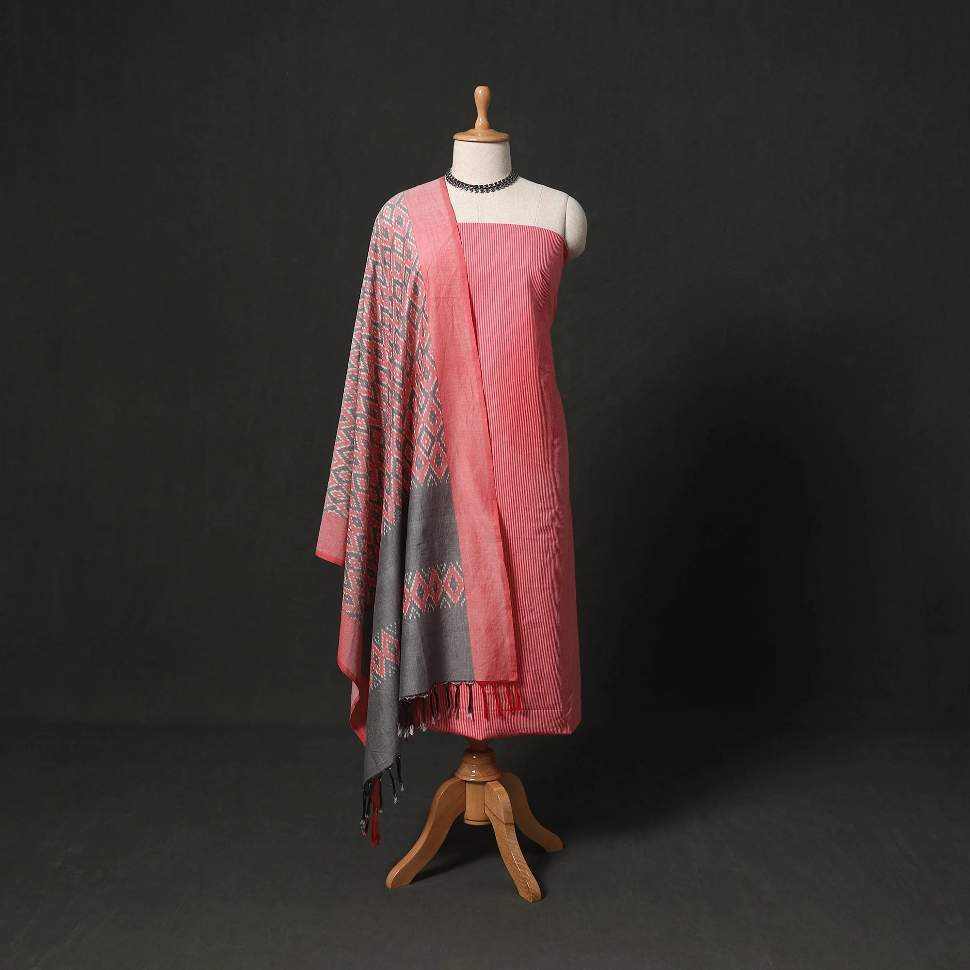 Jacquard Cotton 2pc Unstitched Dress Material Kurta Set with Earrings 09