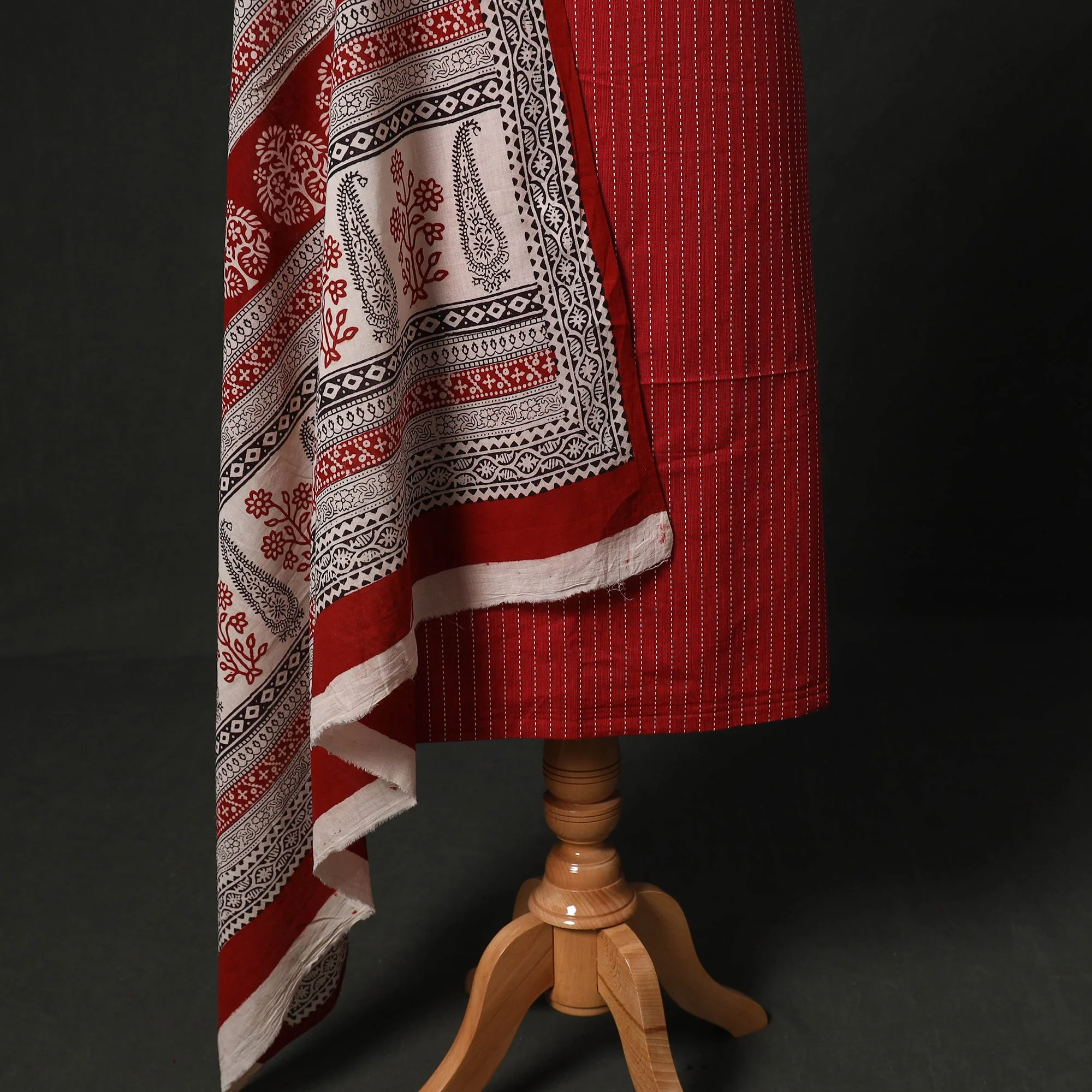 Red - Jacquard Cotton 2pc Unstitched Dress Material Kurta Set with Jewellery Set 23 - Image 4