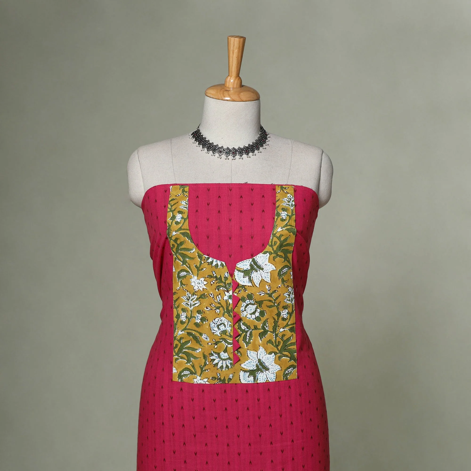 Pink - Jacquard Weave Cotton Patchwork Unstitched Kurta Material (2.5M) 09 - Image 2