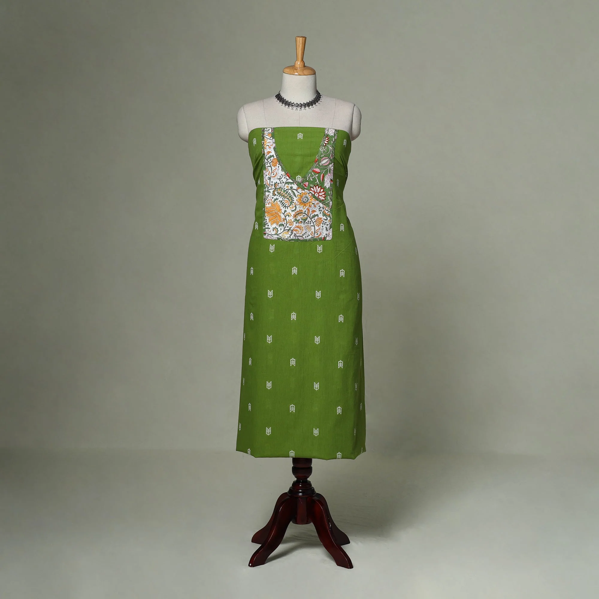 Green - Jacquard Weave Cotton Patchwork Unstitched Kurta Material (2.5M) 24