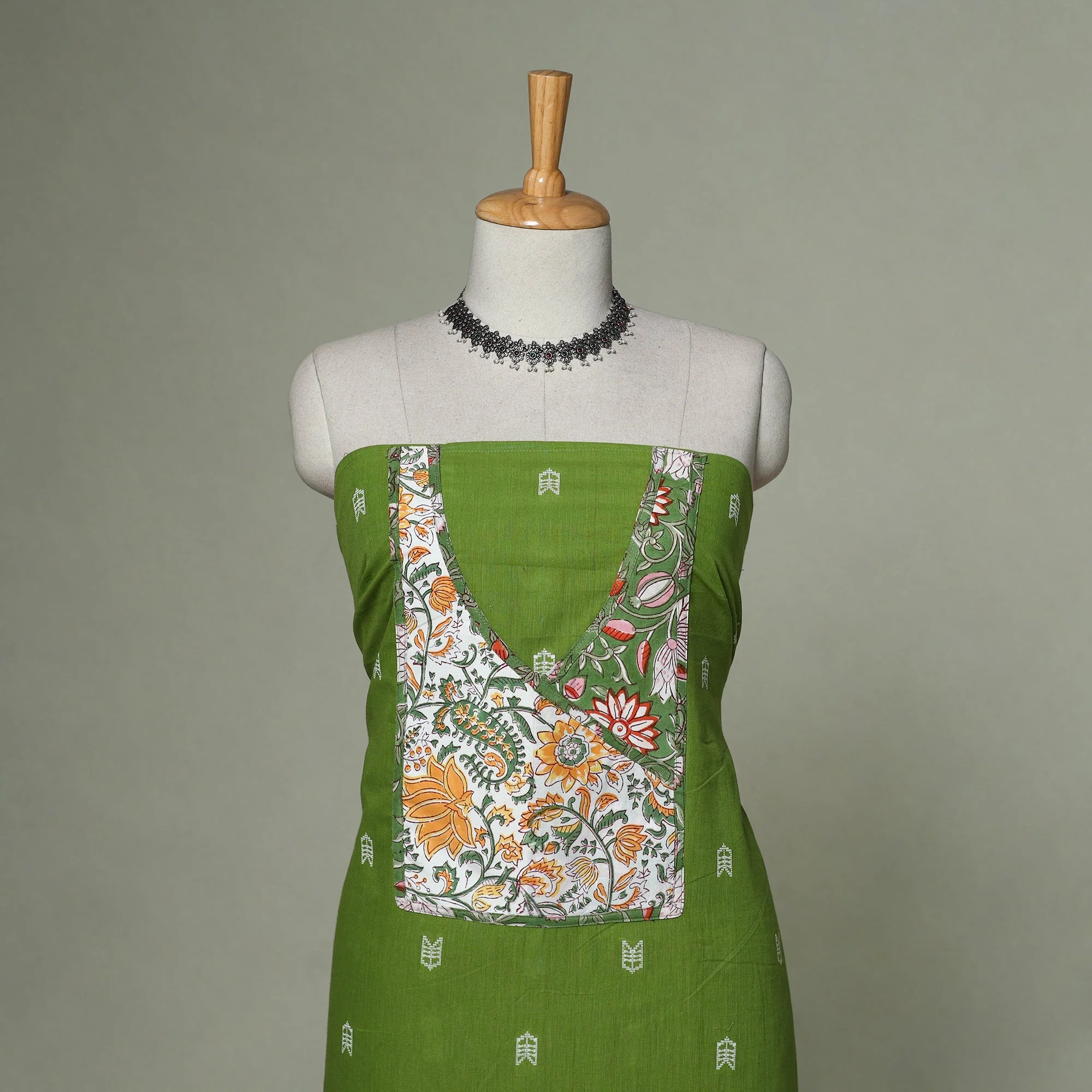 Green - Jacquard Weave Cotton Patchwork Unstitched Kurta Material (2.5M) 24 - Image 2