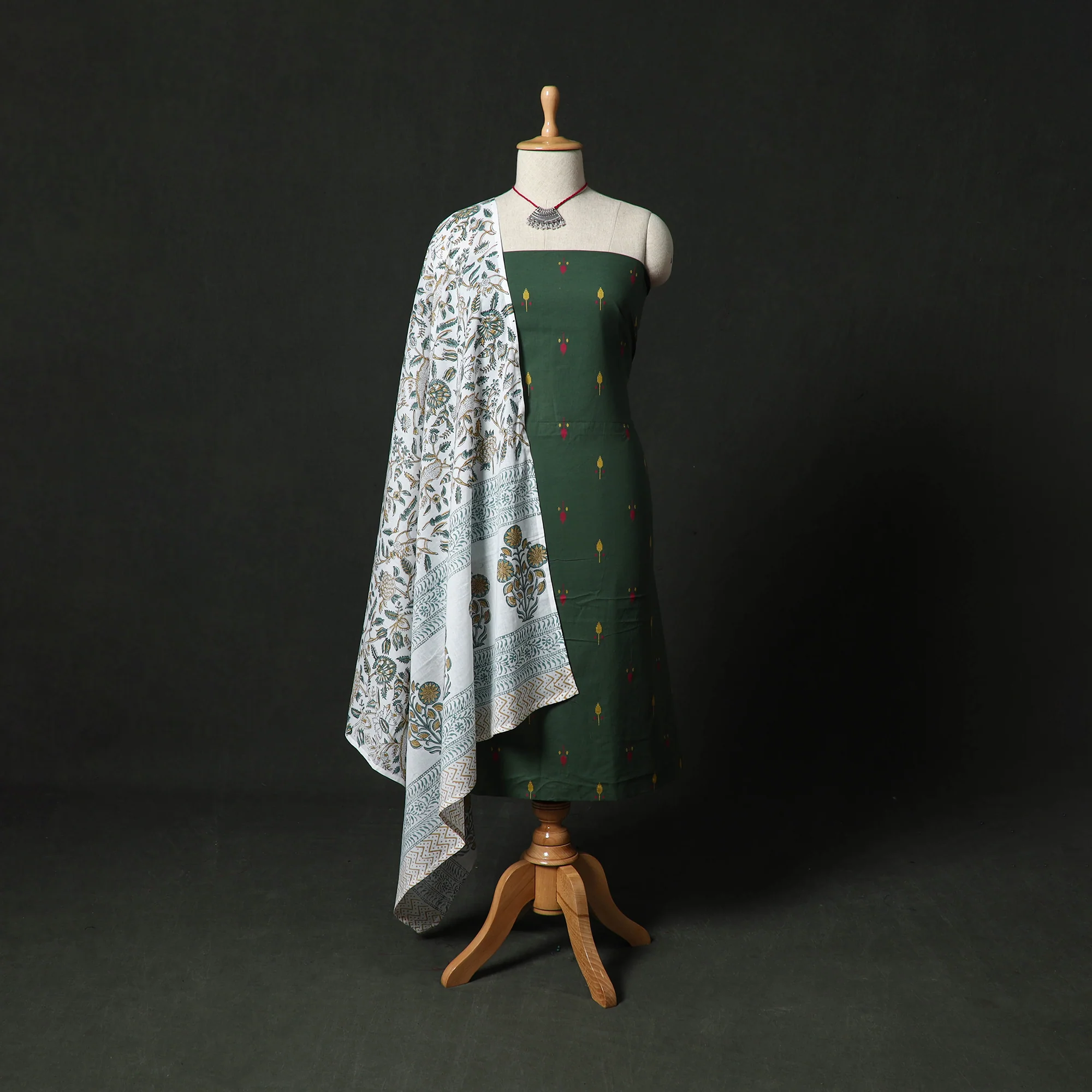 Green - Jacquard Woven 2pc Cotton Unstitched Dress Material Kurta Set with Jewellery 13