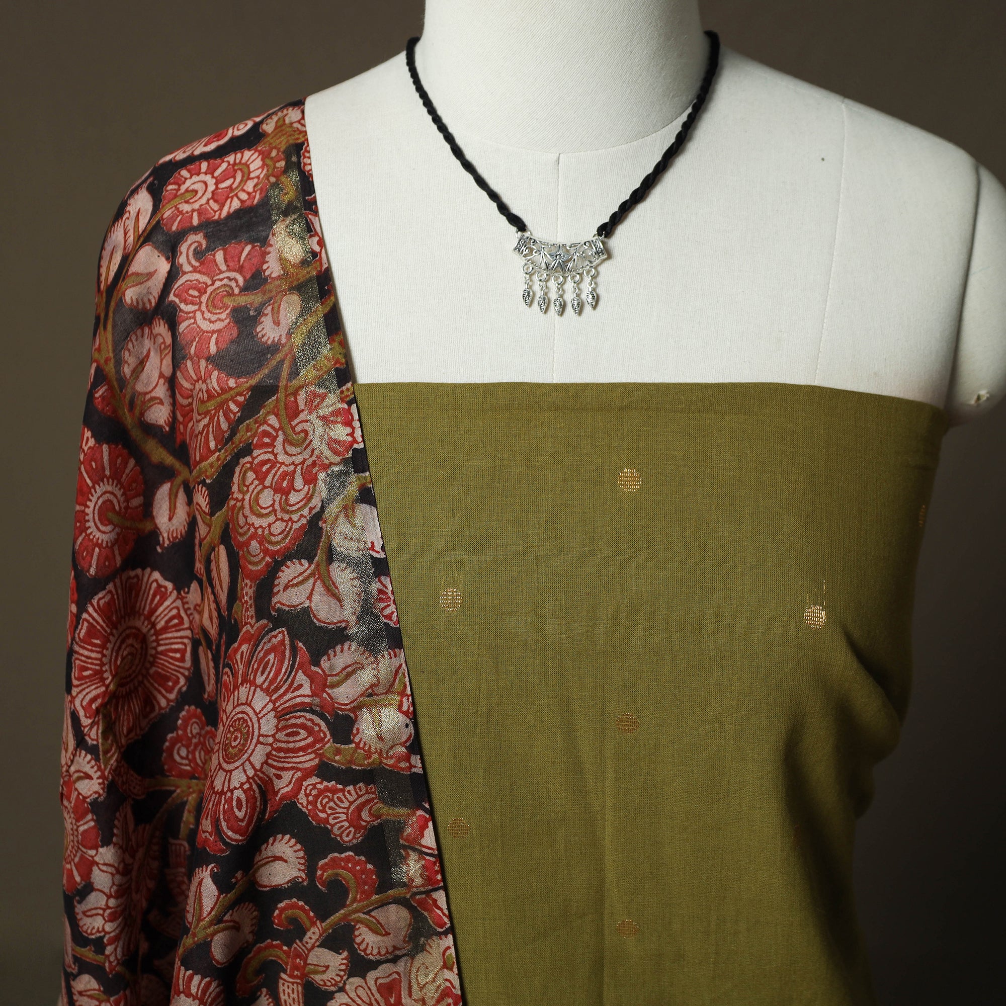 Jacquard Woven Cotton 2pc Unstitched Dress Material Kurta Set with Jewellery 04 - Image 3