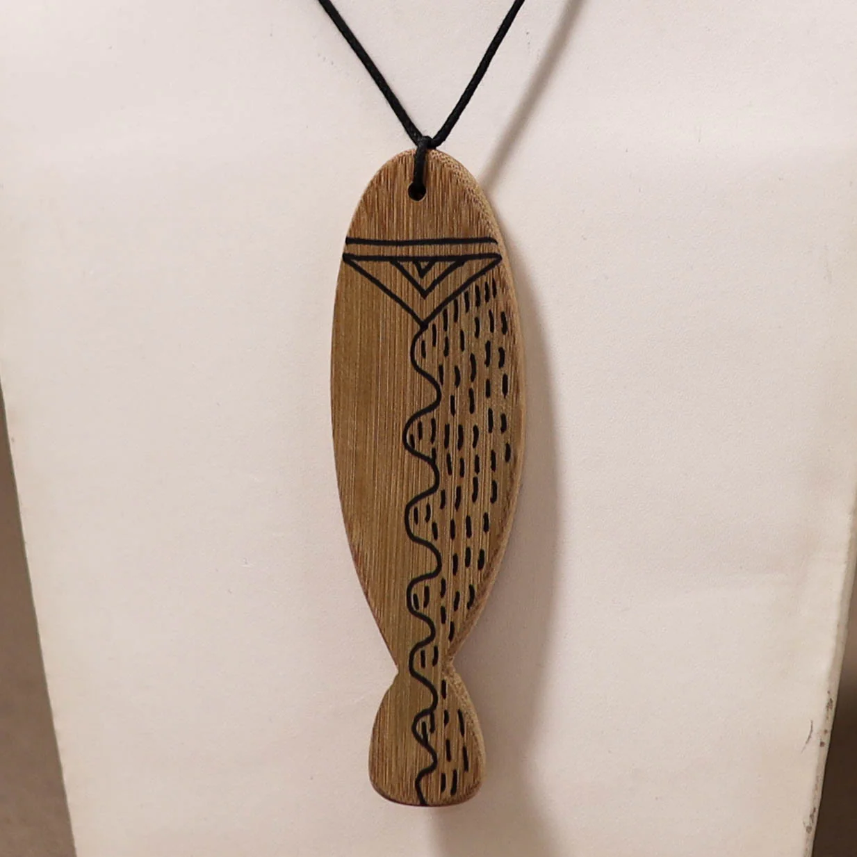 Kerala Mural Handpainted Bamboo Fish Necklace 133 - Image 2