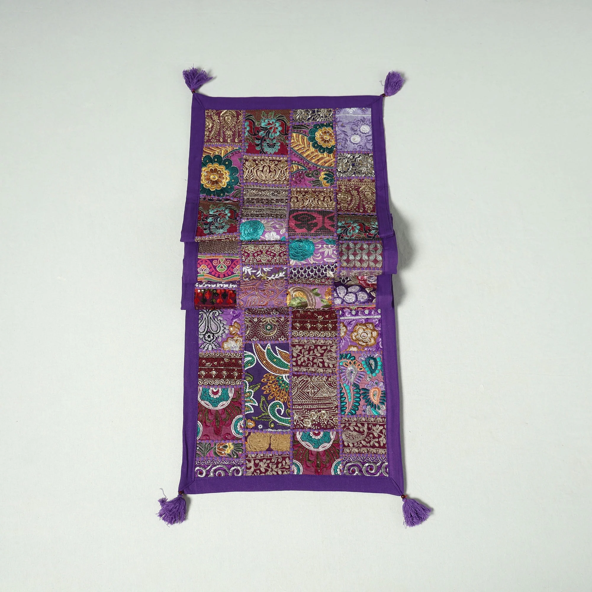 Khambadiya Patchwork Table Runner (73 x 17 in) 10 - Image 3