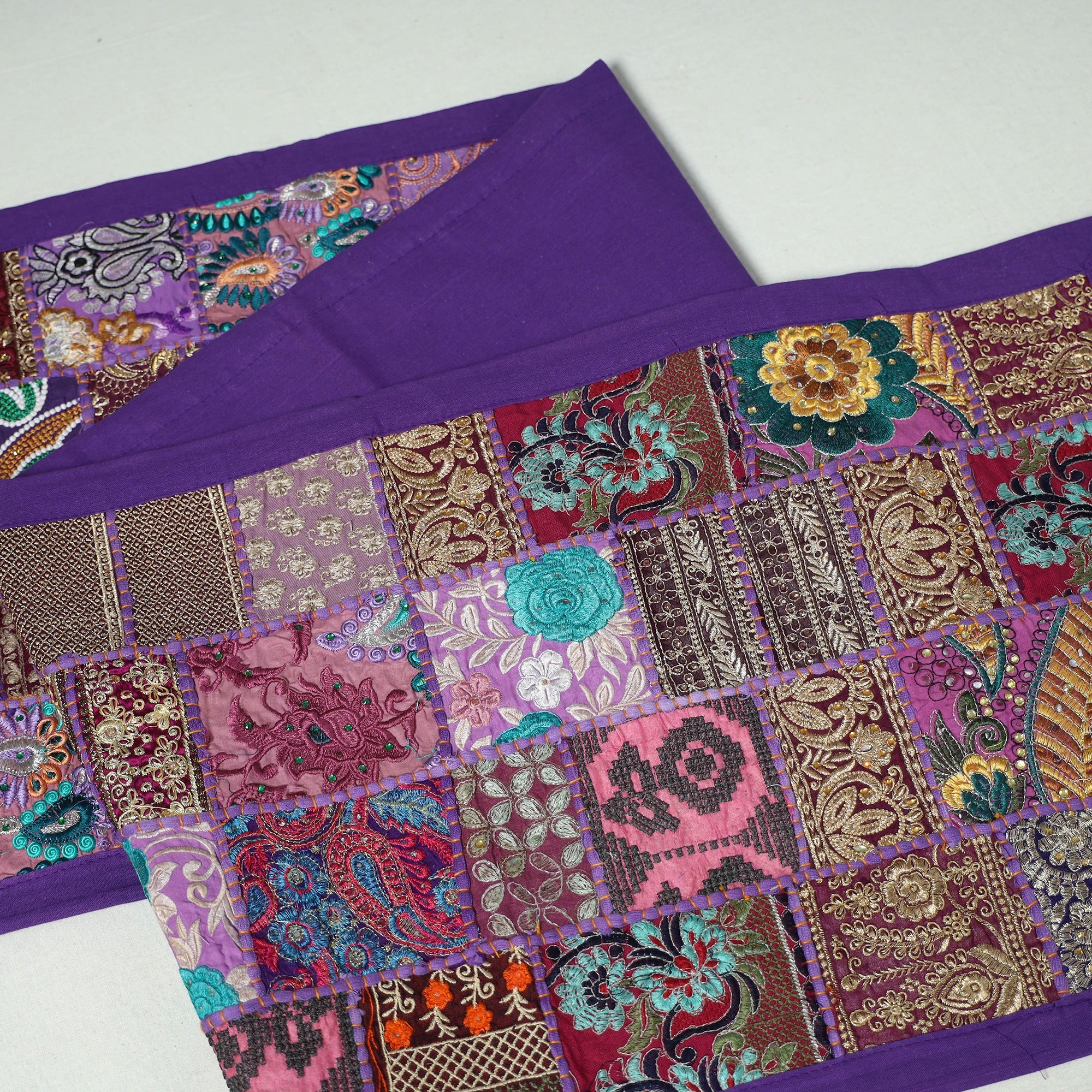 Khambadiya Patchwork Table Runner (73 x 17 in) 10 - Image 5