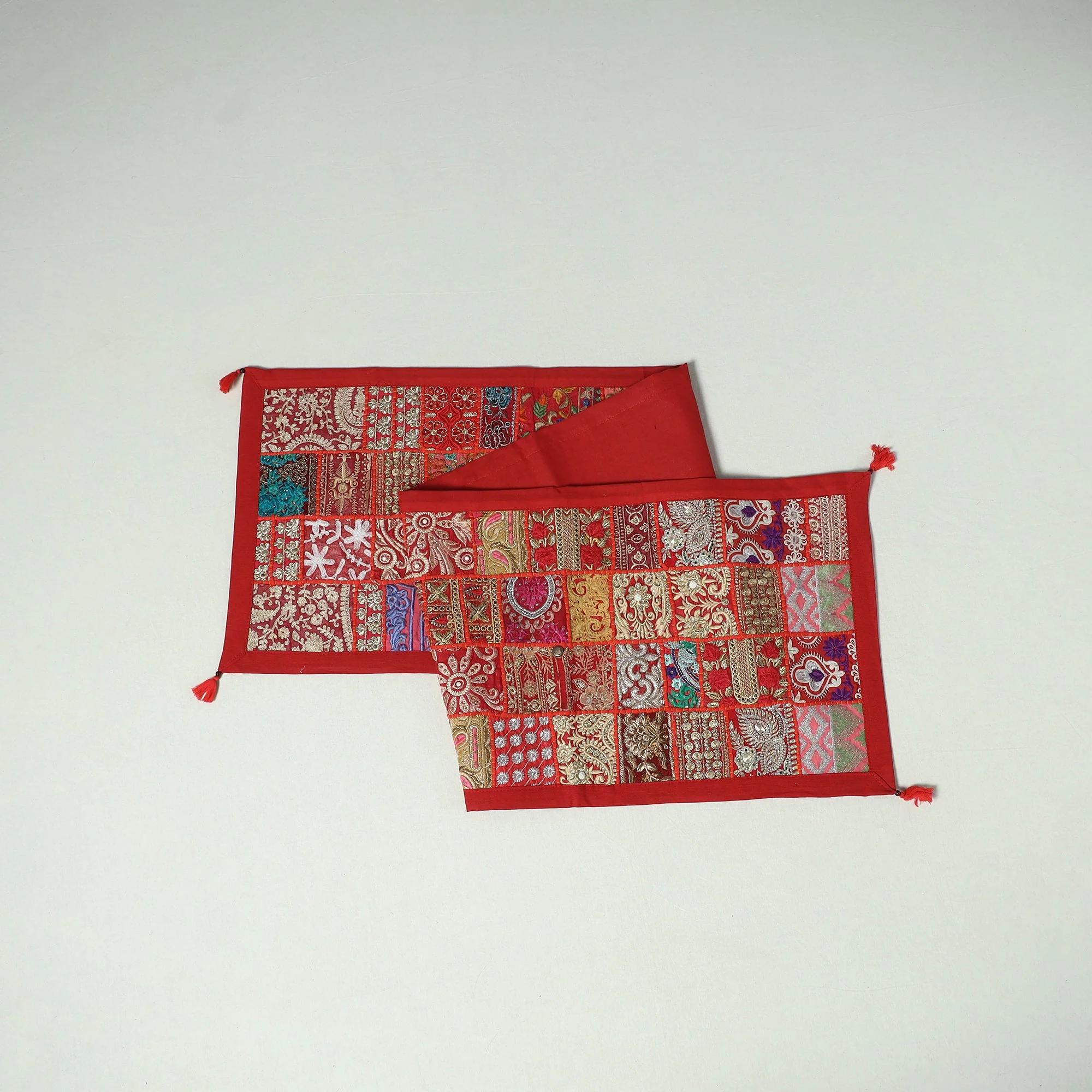 Khambadiya Patchwork Table Runner (73 x 17 in) 11