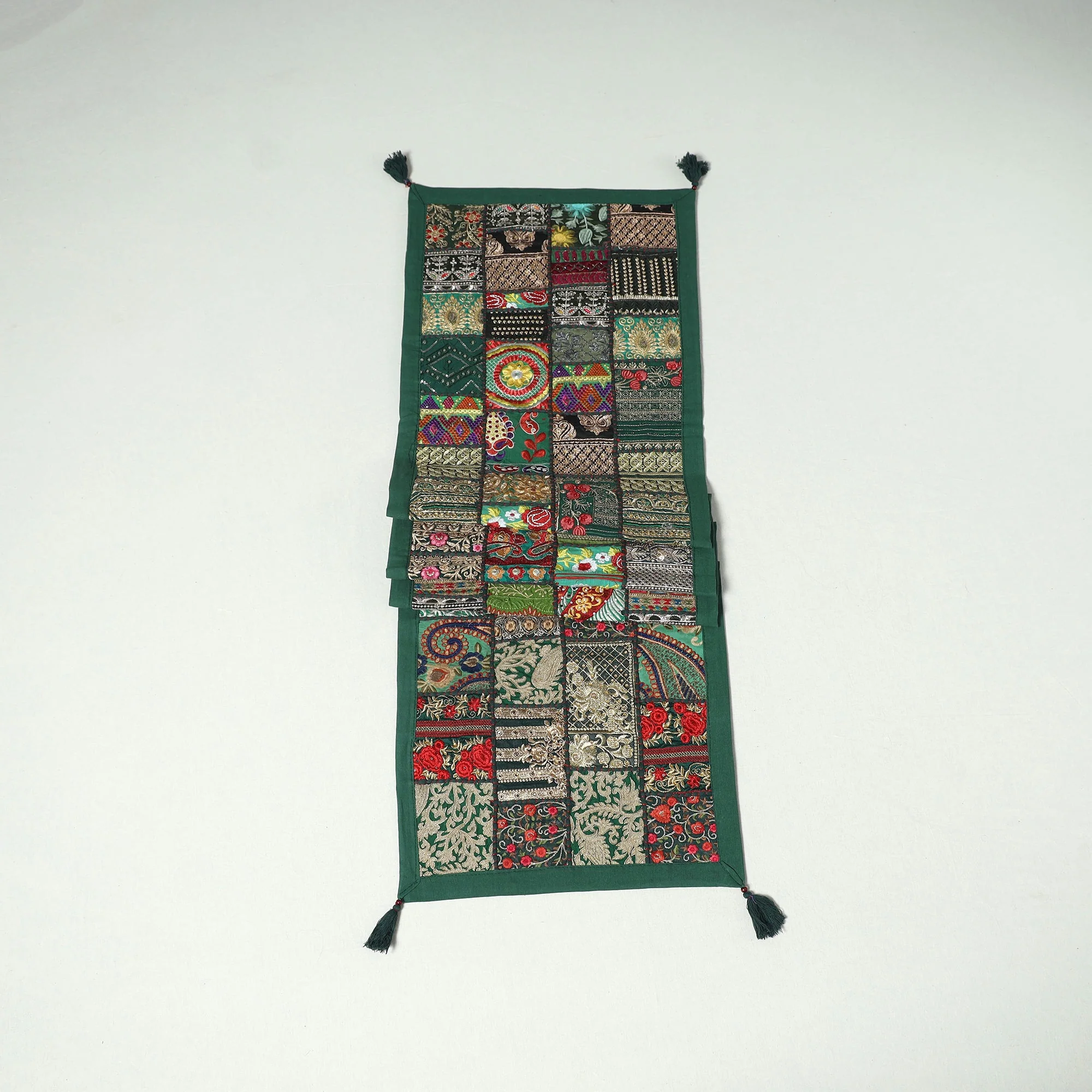 Khambadiya Patchwork Table Runner (73 x 17 in) 12 - Image 3