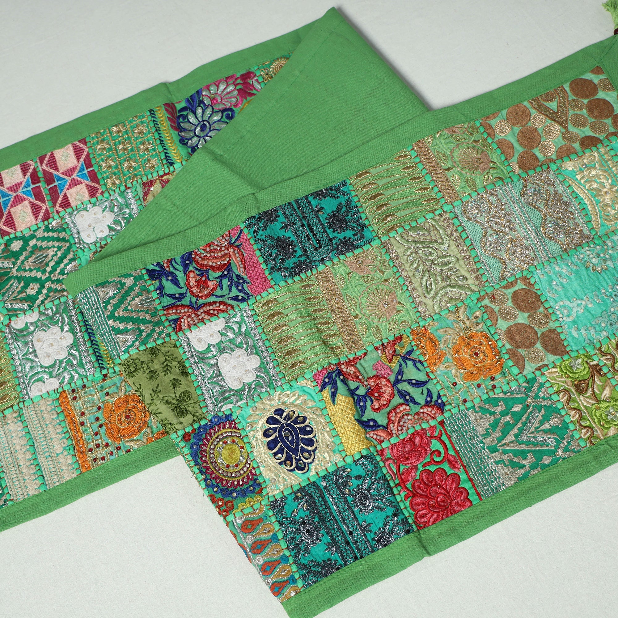 Khambadiya Patchwork Table Runner (73 x 17 in) 13 - Image 4