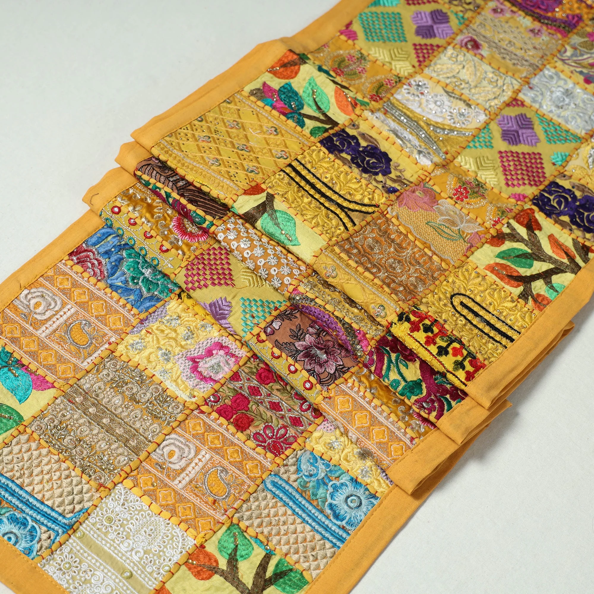 Khambadiya Patchwork Table Runner (73 x 17 in) 14 - Image 2