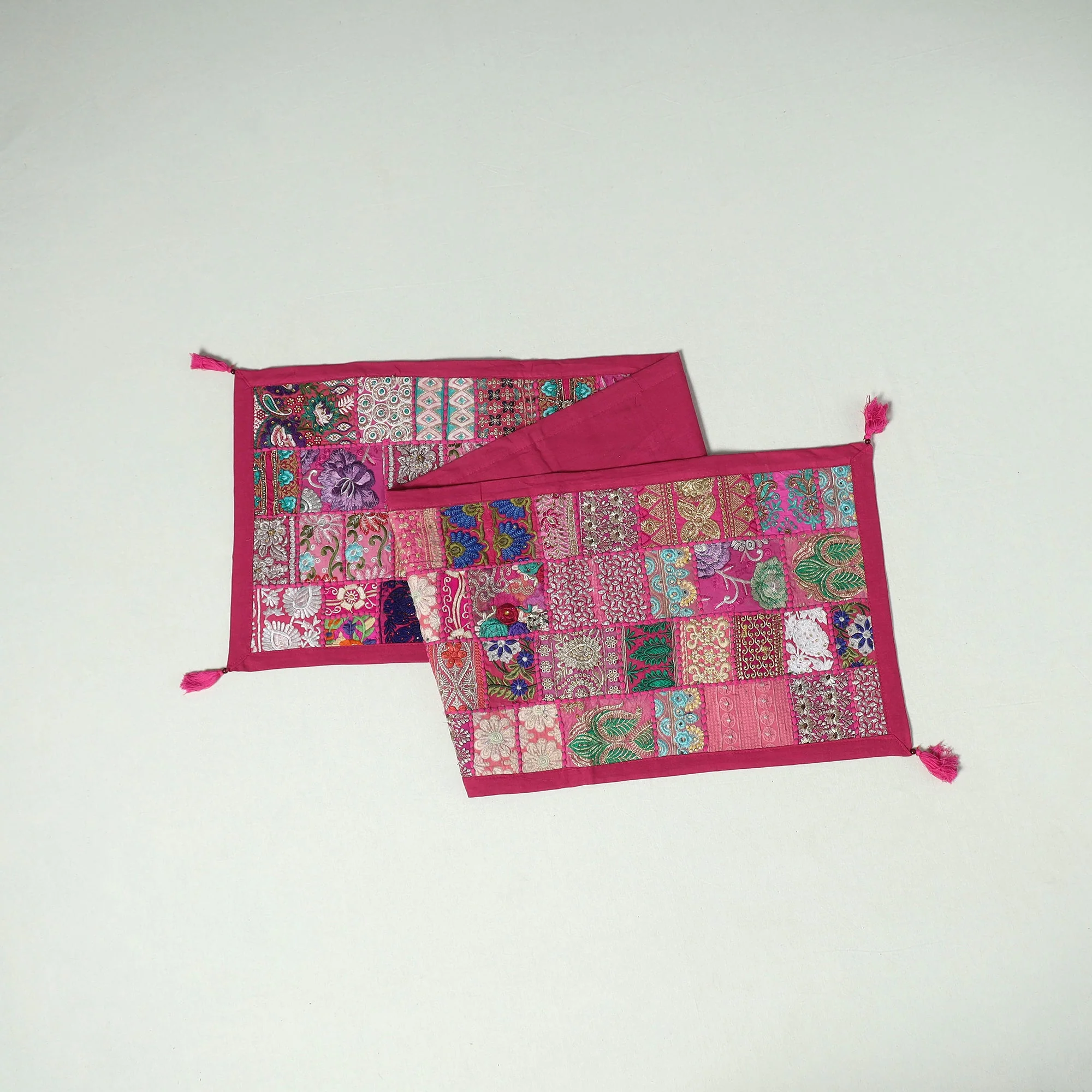 Khambadiya Patchwork Table Runner (73 x 17 in) 19