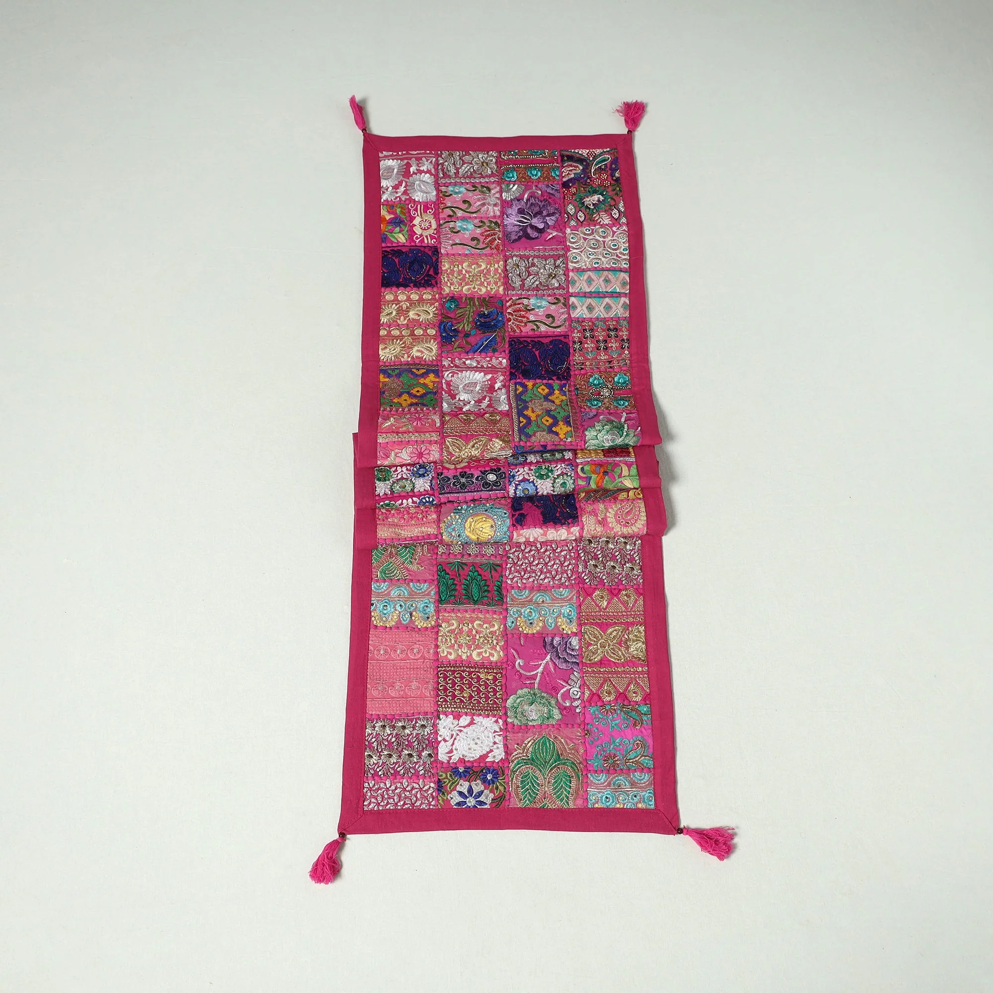 Khambadiya Patchwork Table Runner (73 x 17 in) 19 - Image 3