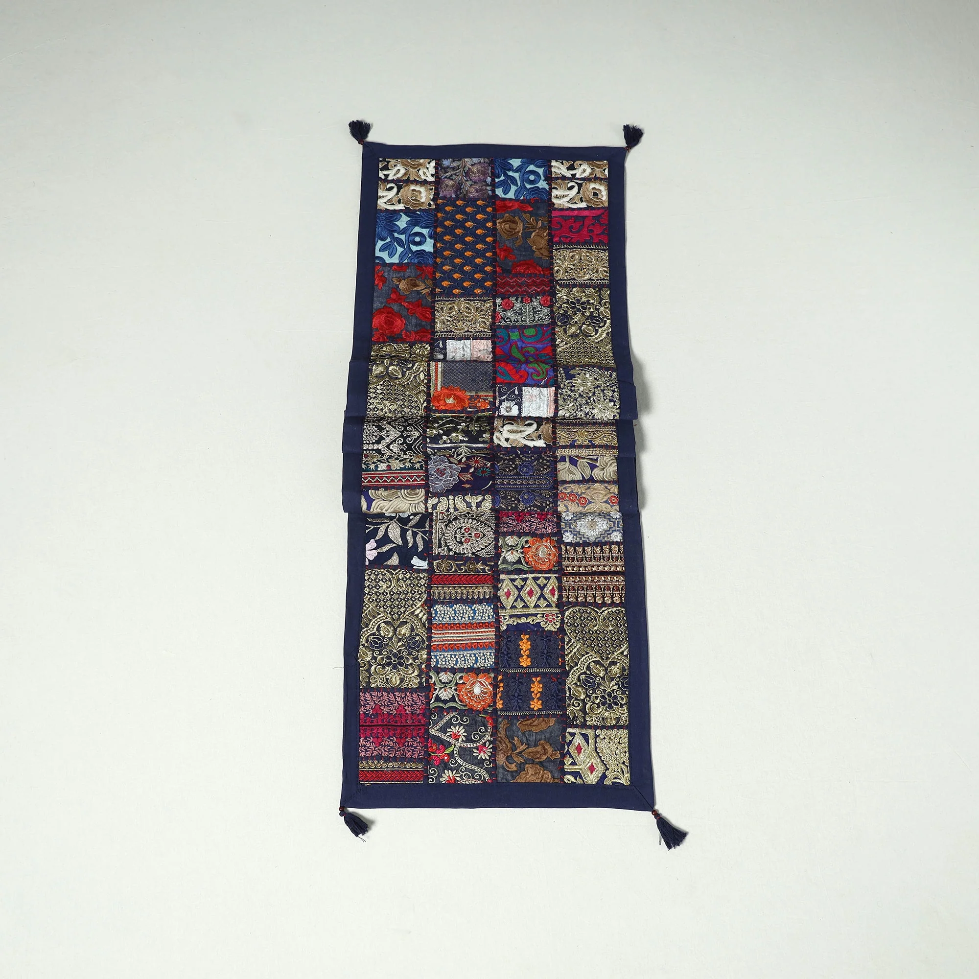 Khambadiya Patchwork Table Runner (73 x 17 in) 20 - Image 3