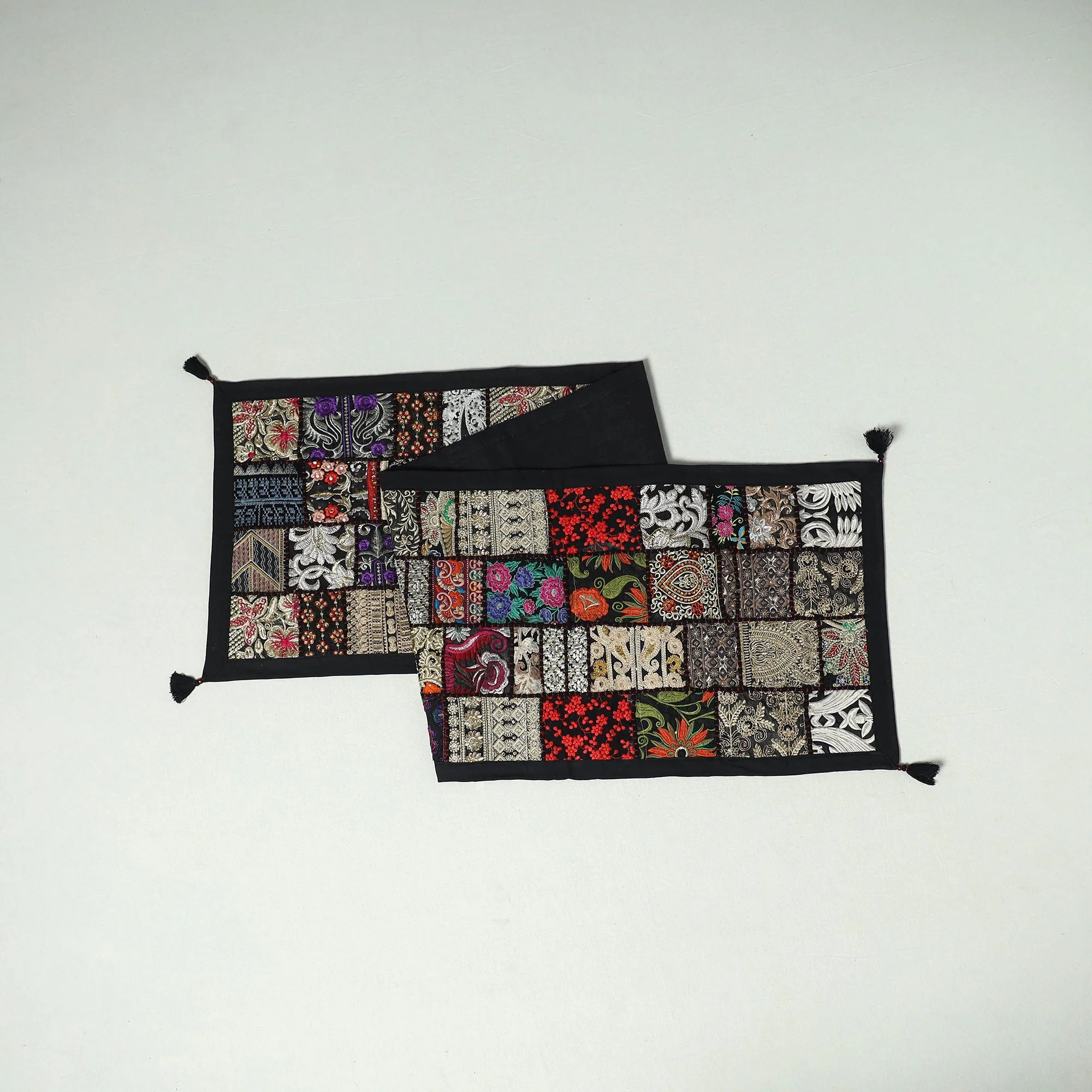 Khambadiya Patchwork Table Runner (73 x 17 in) 21