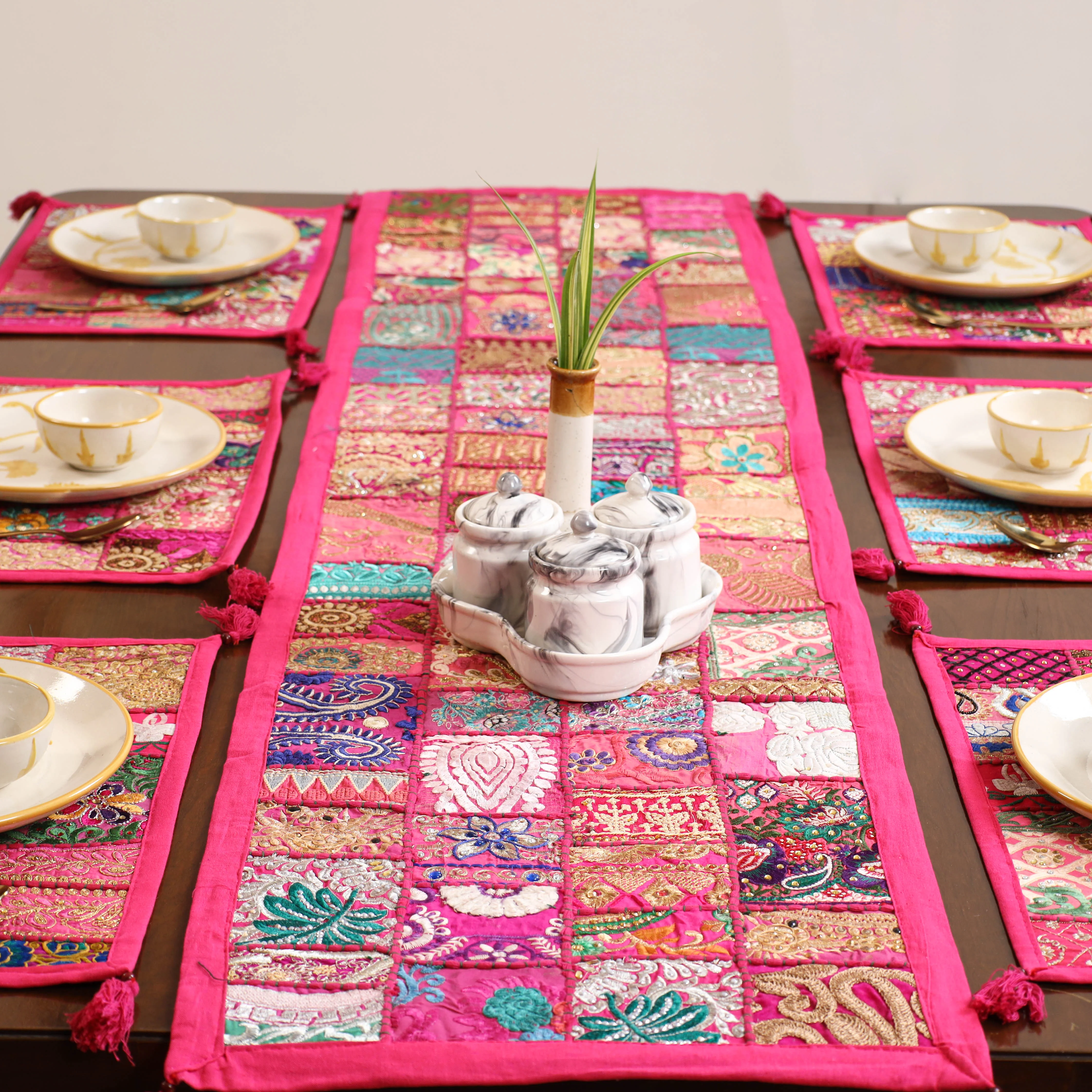 Khambadiya Patchwork Table Runner Set (Set of 7) 05 - Image 3