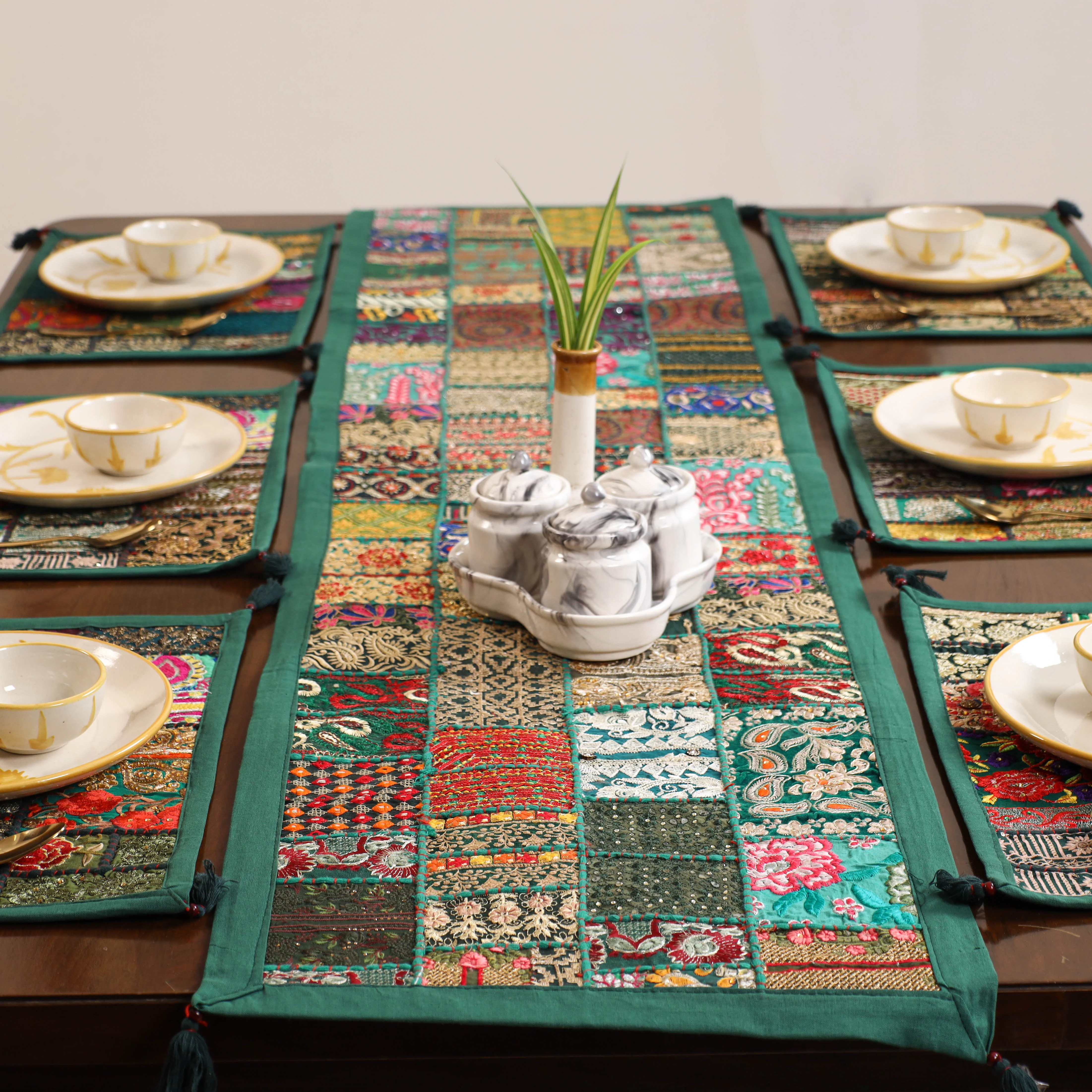 Khambadiya Patchwork Table Runner Set (Set of 7) 06 - Image 3