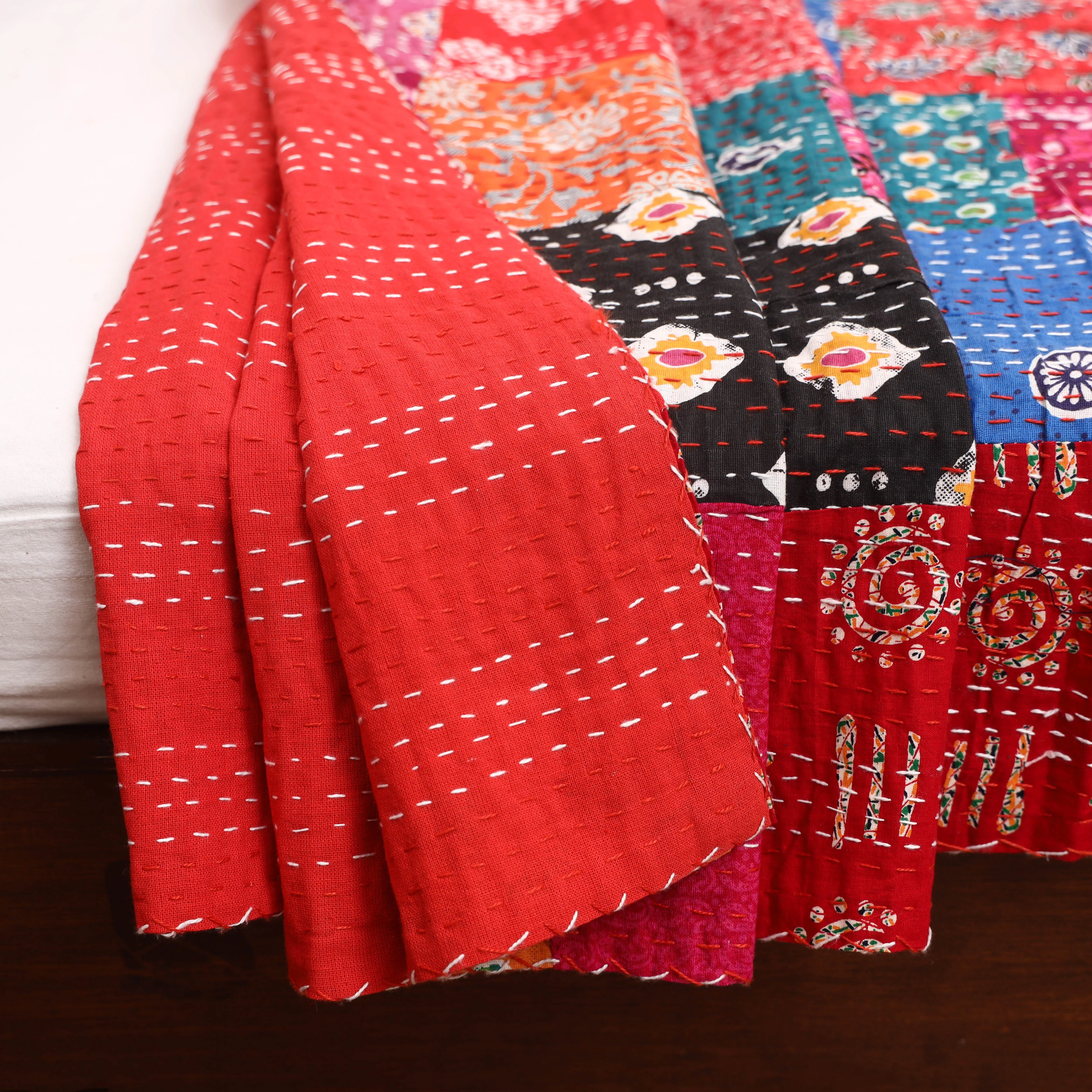 Red - Khambadiya Tagai Patchwork Quilt / Gudri / Blanket 05 - Image 4
