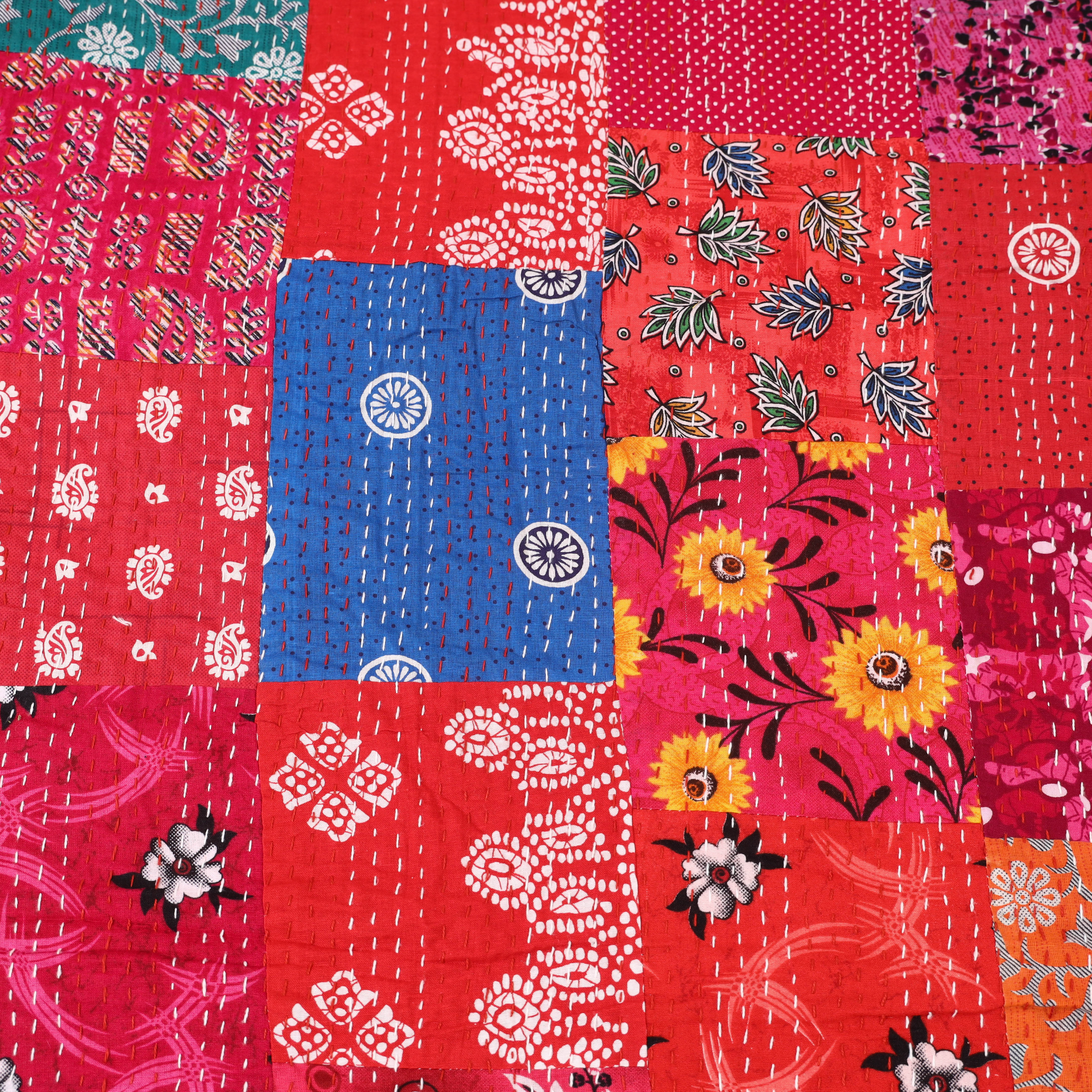 Red - Khambadiya Tagai Patchwork Quilt / Gudri / Blanket 05 - Image 5