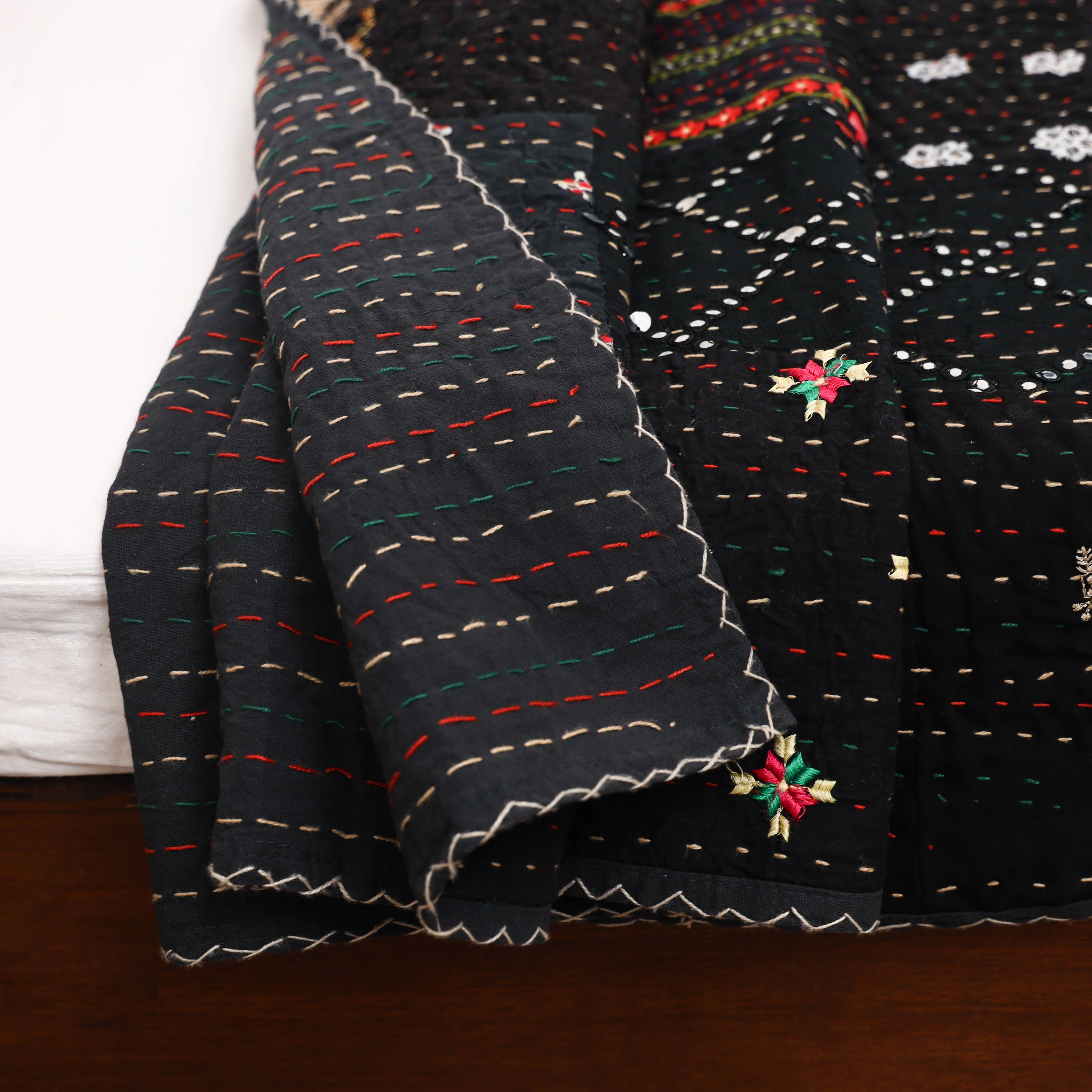 Black - Khambadiya Tagai Patchwork Quilt / Gudri / Blanket 13 - Image 4