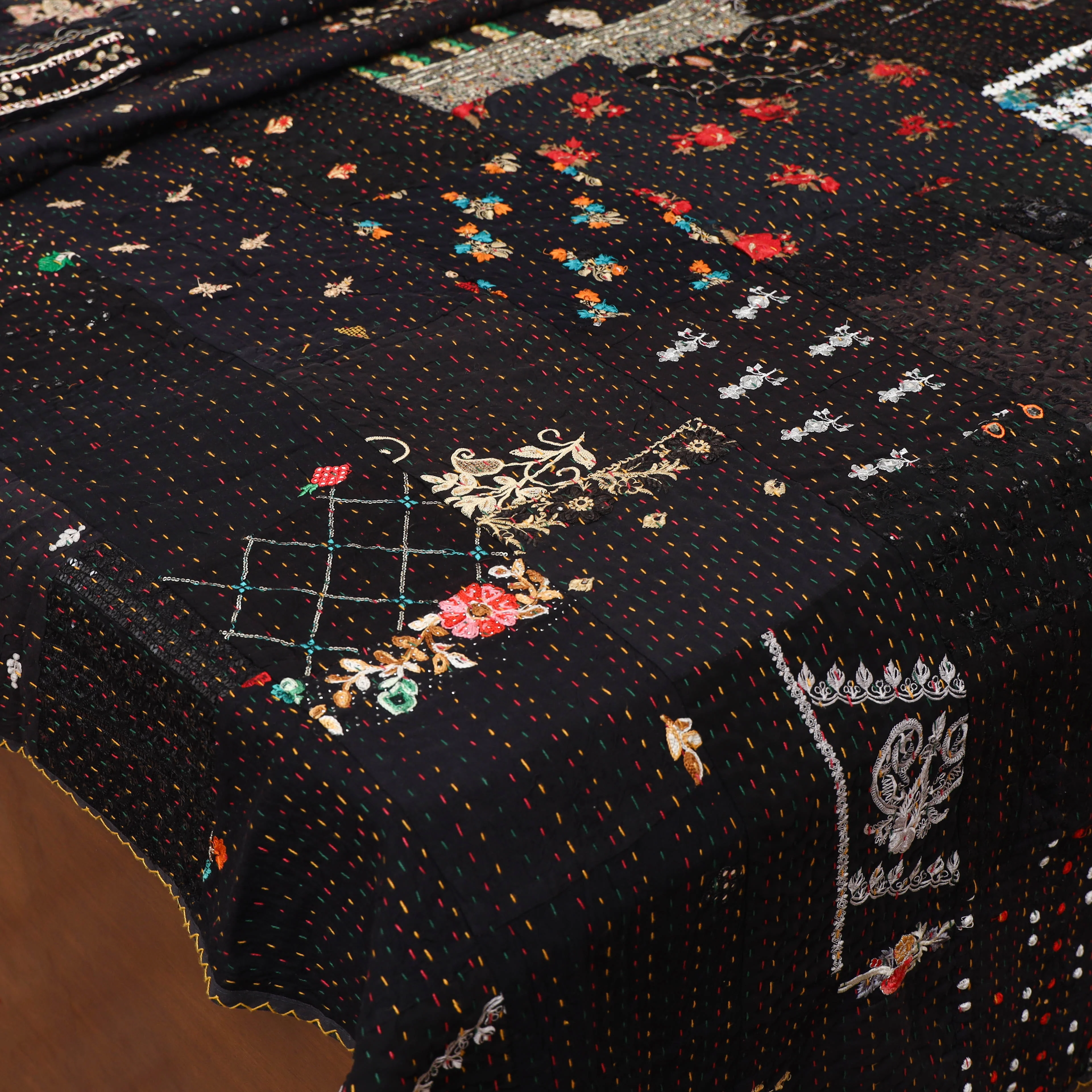 Black - Khambadiya Tagai Patchwork Quilt / Gudri / Blanket 15 - Image 3