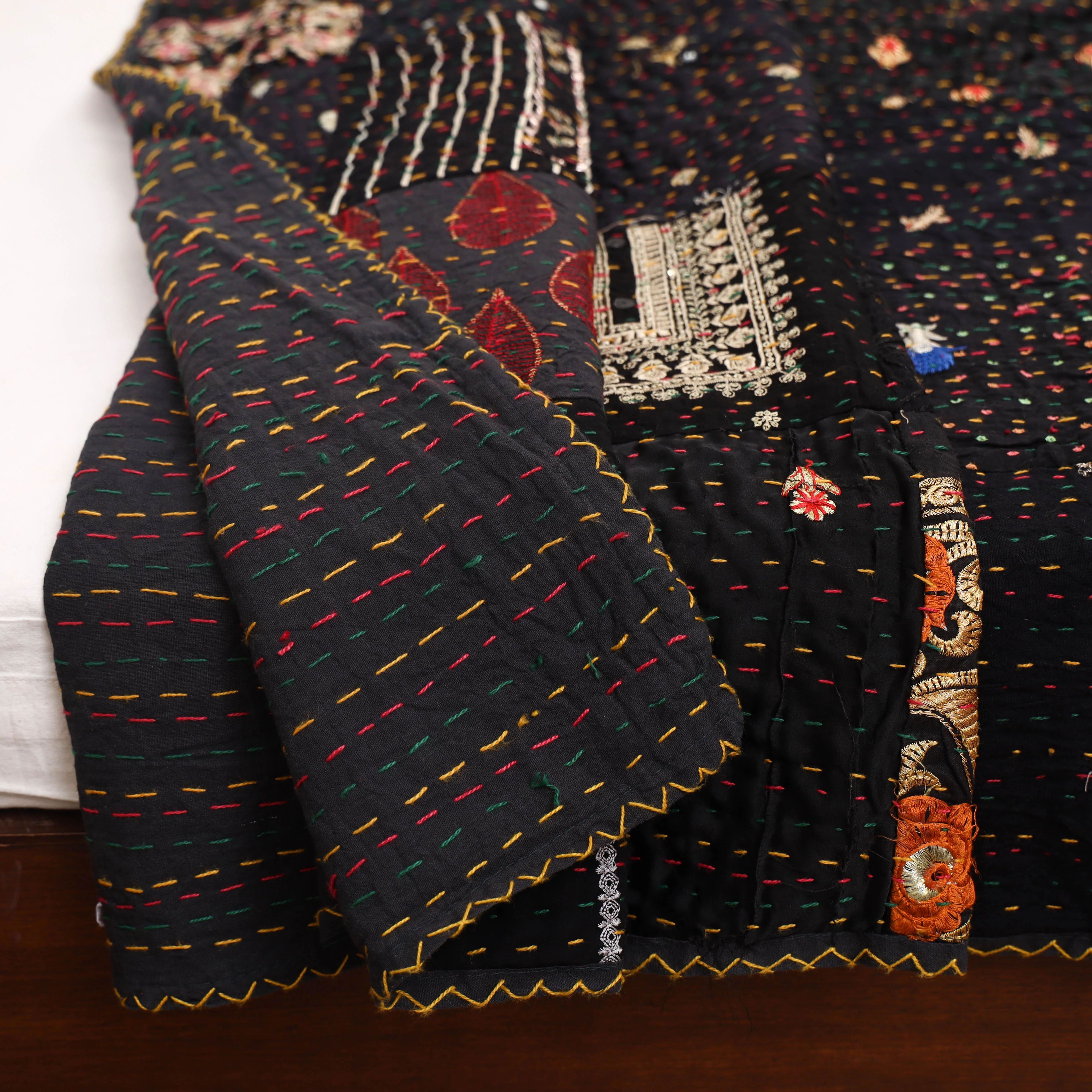 Black - Khambadiya Tagai Patchwork Quilt / Gudri / Blanket 15 - Image 4