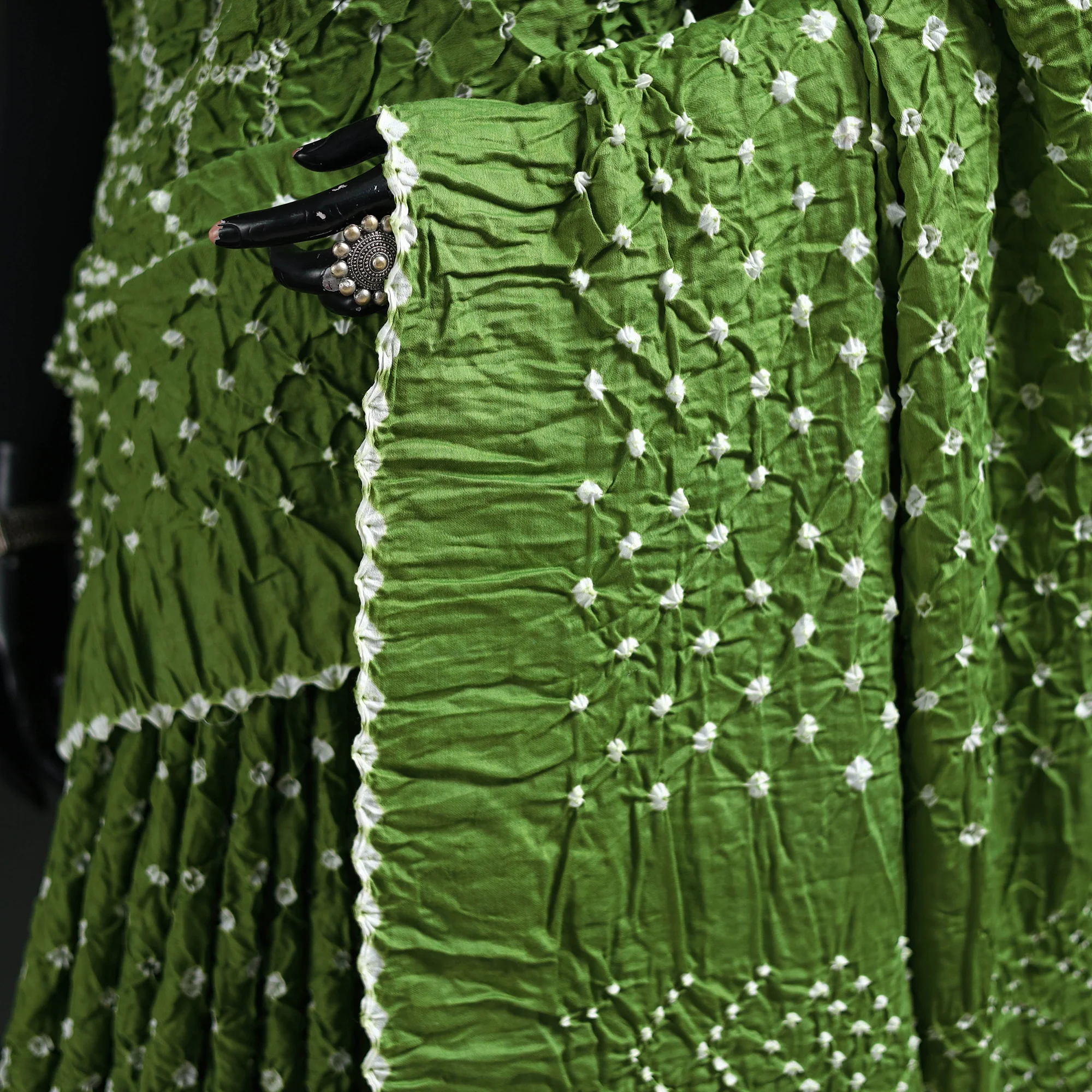 Green - Kutch Bandhani Tie-Dye Cotton Saree 35 - Image 3