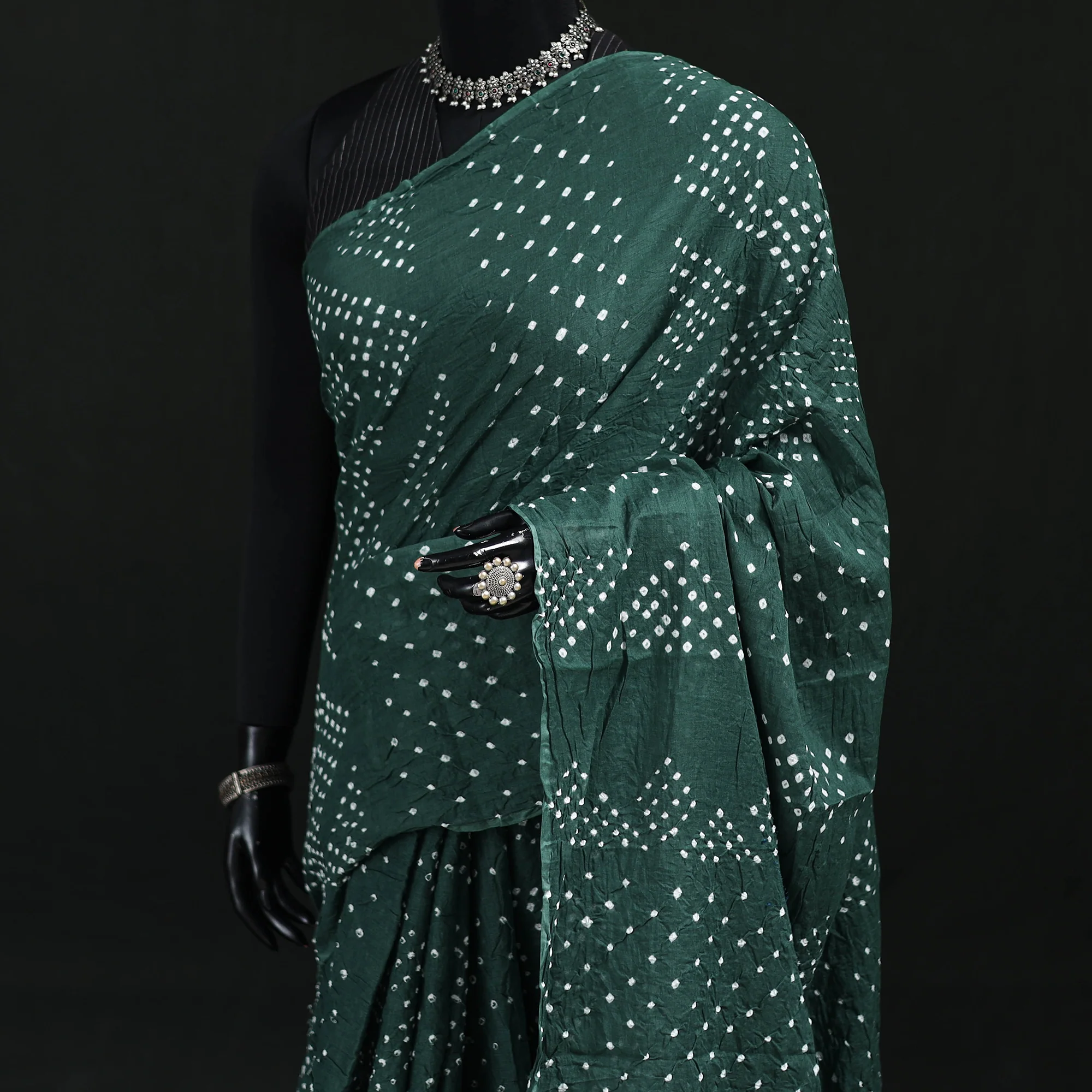 Green - Kutch Bandhani Tie-Dye Cotton Saree 93 - Image 2