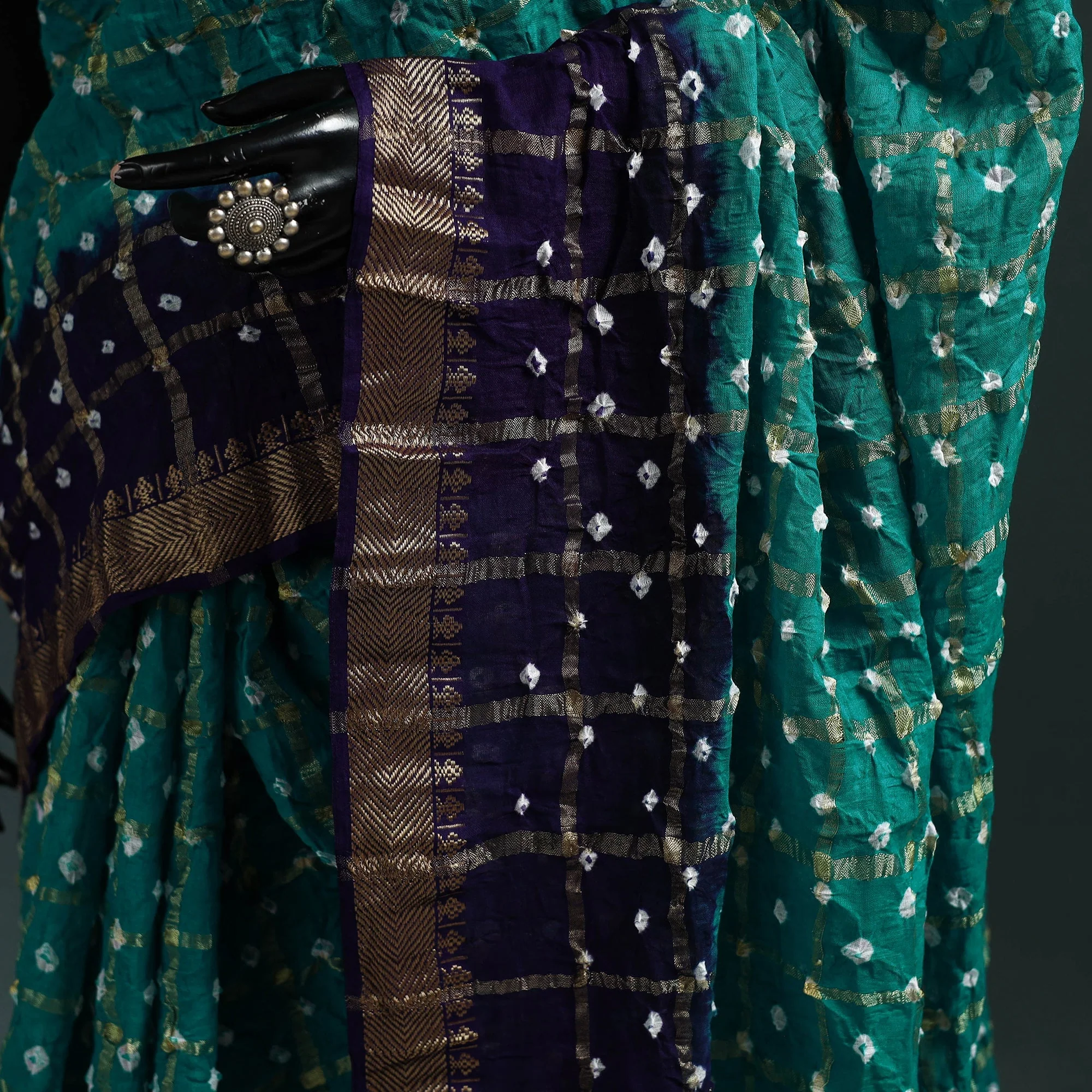 Green - Kutch Bandhani Tie-Dye Cotton Saree with Blouse Piece 16 - Image 3