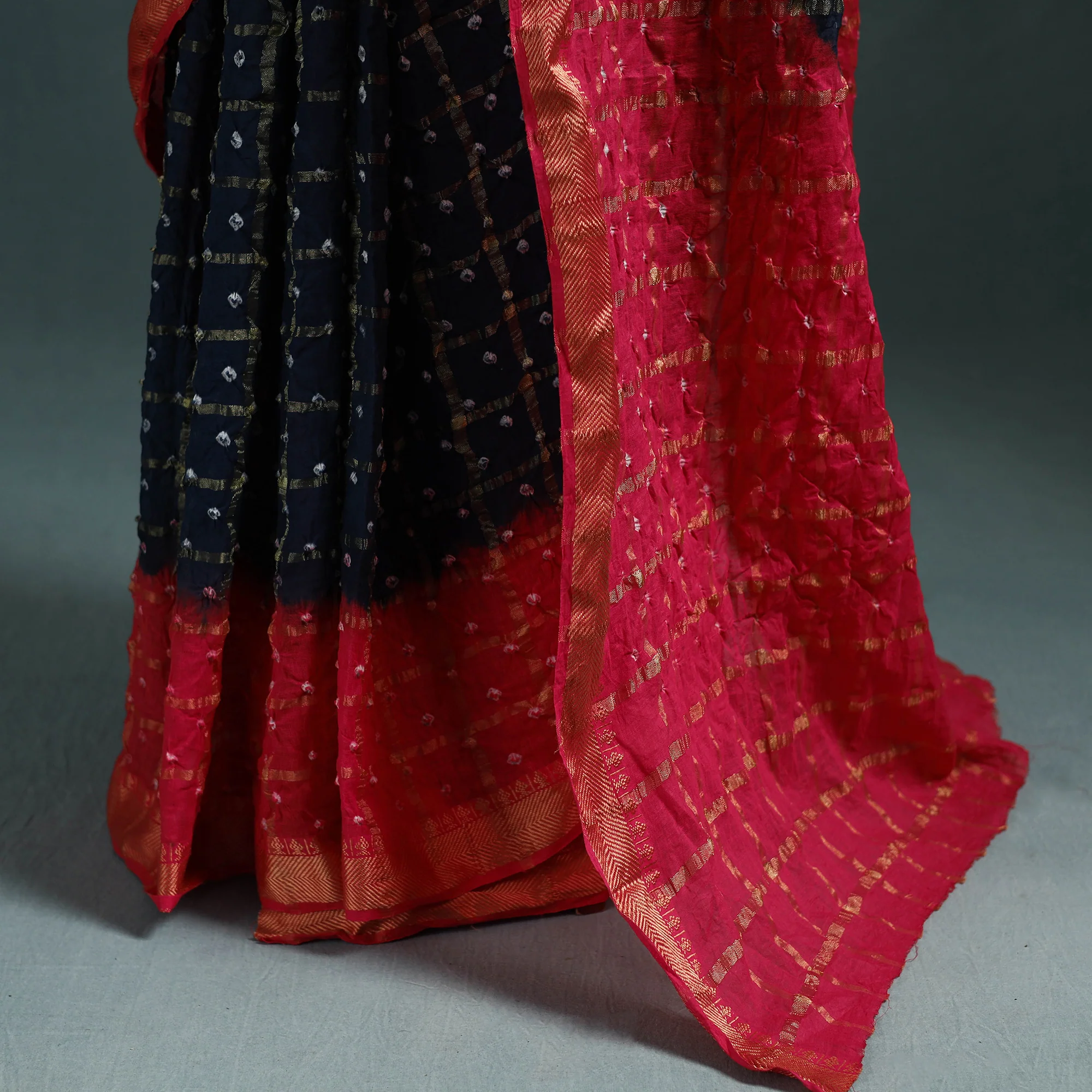 Kutch Tie-Dye Bandhani Cotton Saree with Blouse Piece 09 - Image 4