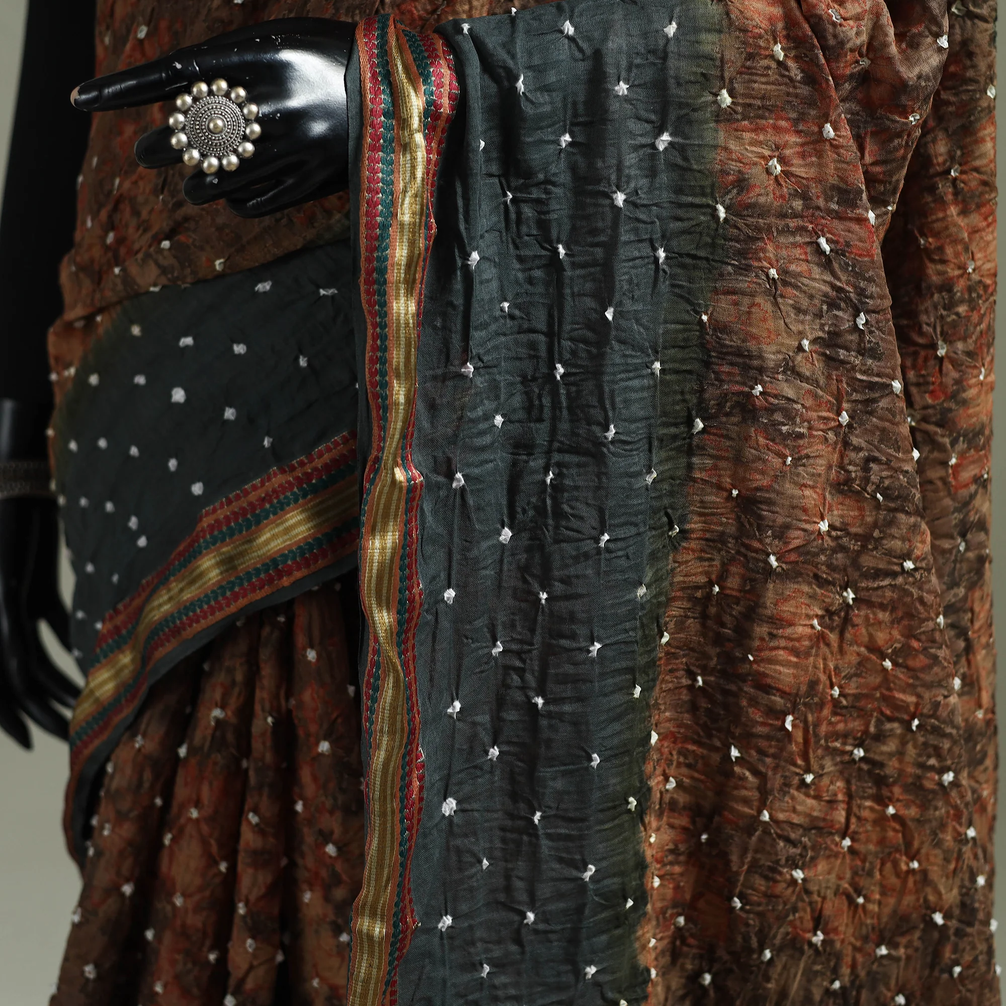 Kutch Tie-Dye Shibori Bandhani Cotton Saree with Blouse Piece 29 - Image 3
